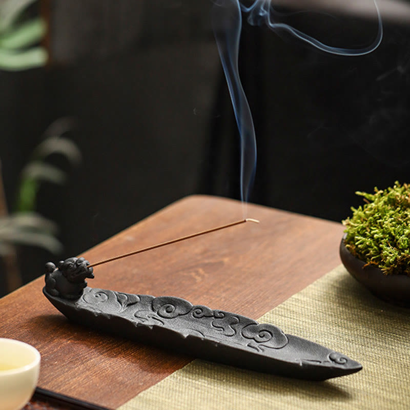 Ceramic Auspicious Clouds Pixiu Incense Burner for Meditation
