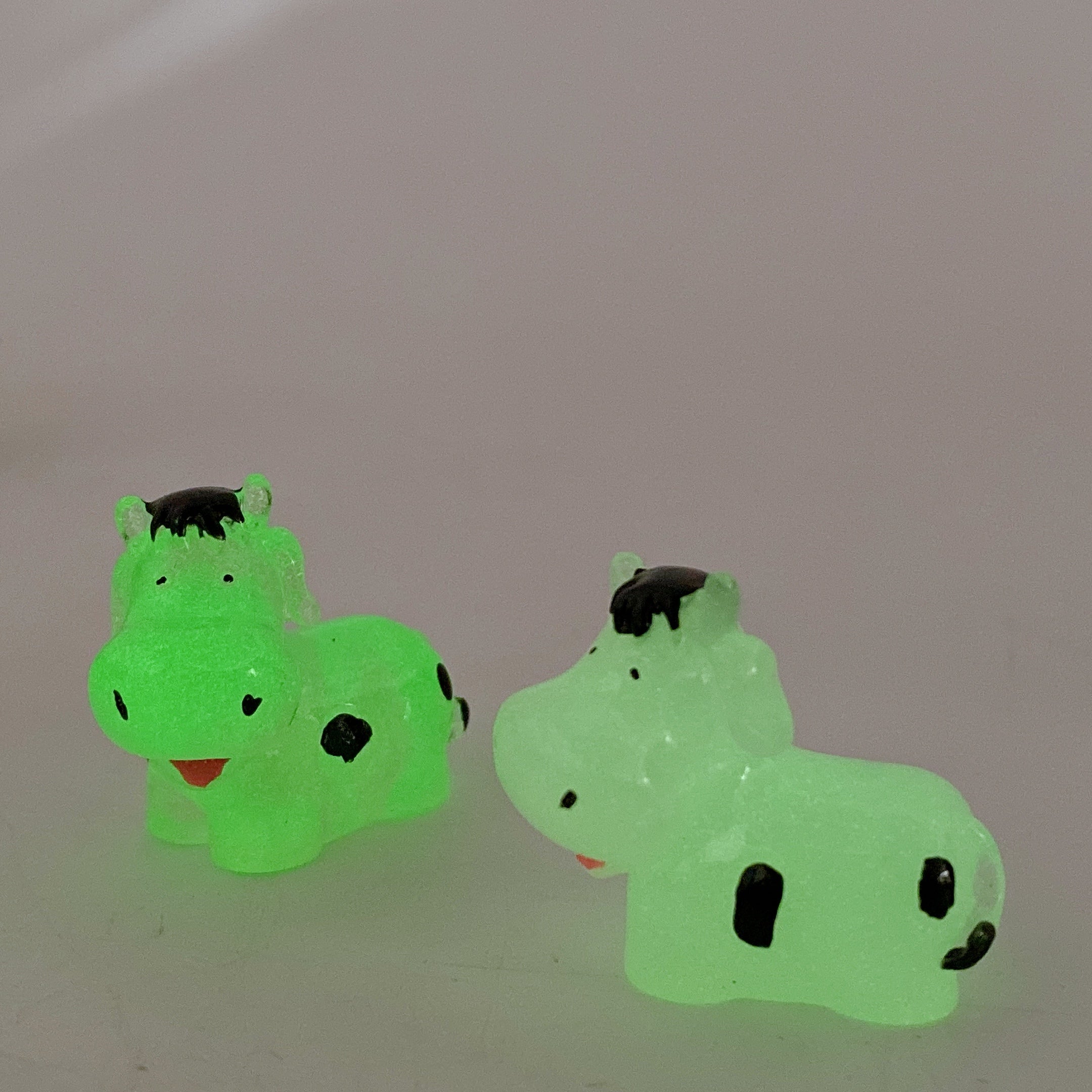 1.1-inch Luminous Crystal Cow Carving for Healing