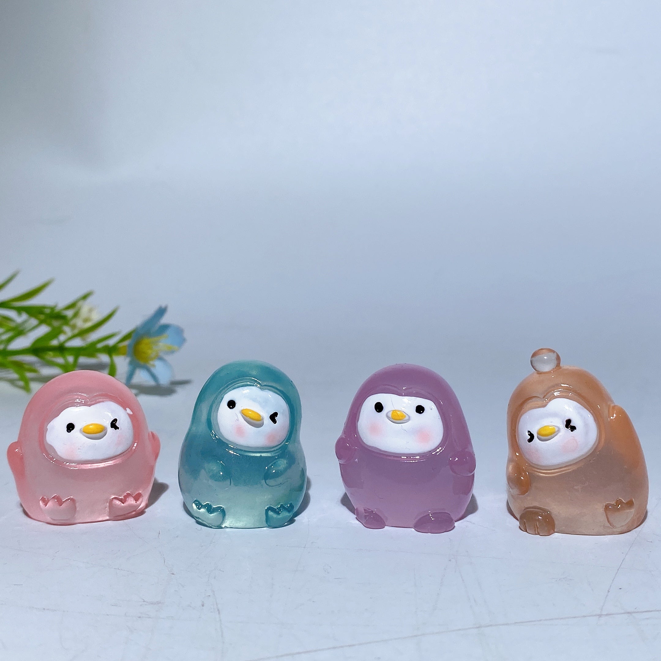 1.1-inch Luminous Crystal Penguin Carving Figurine
