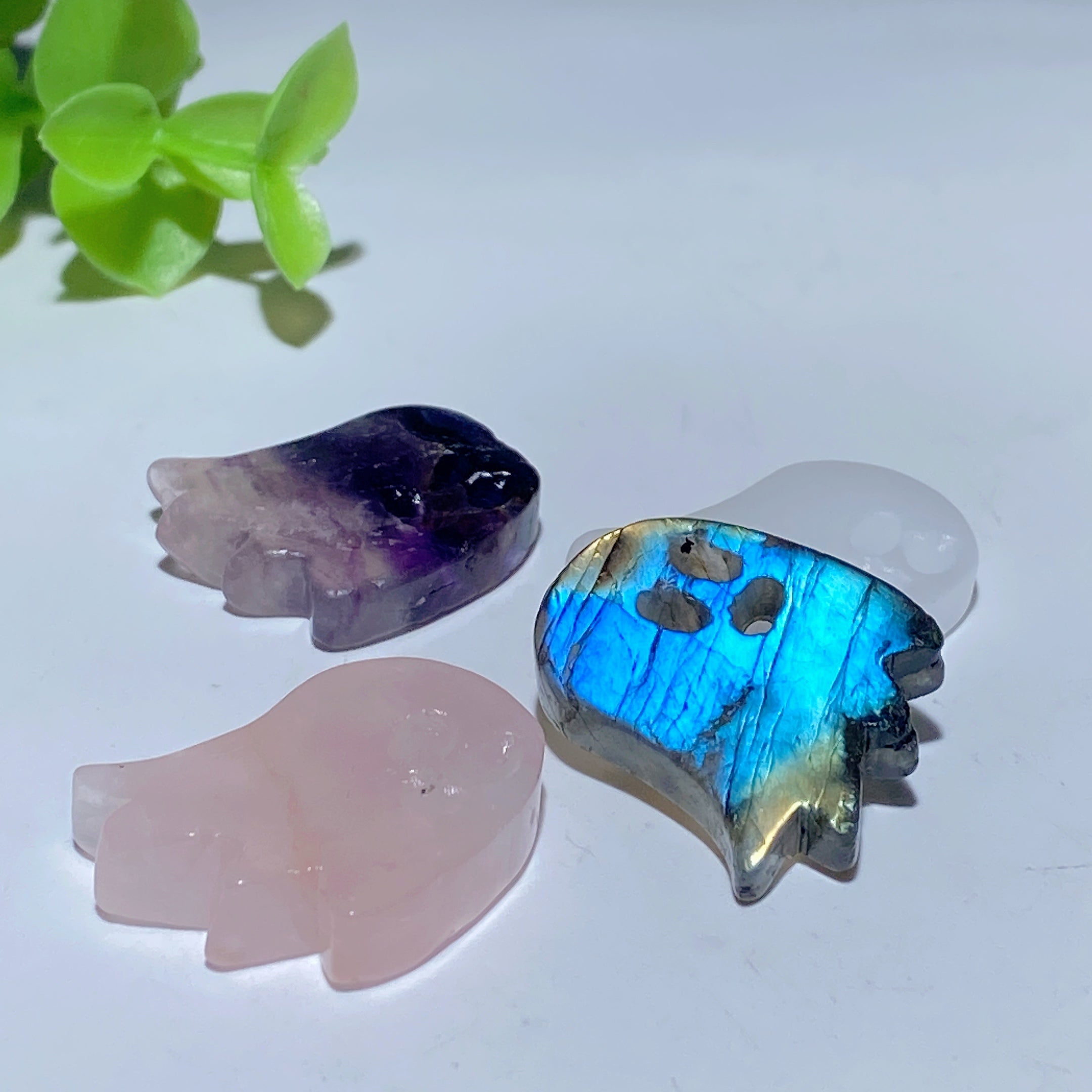 1.1-inch Mixed Crystal Ghost Figurine for Healing