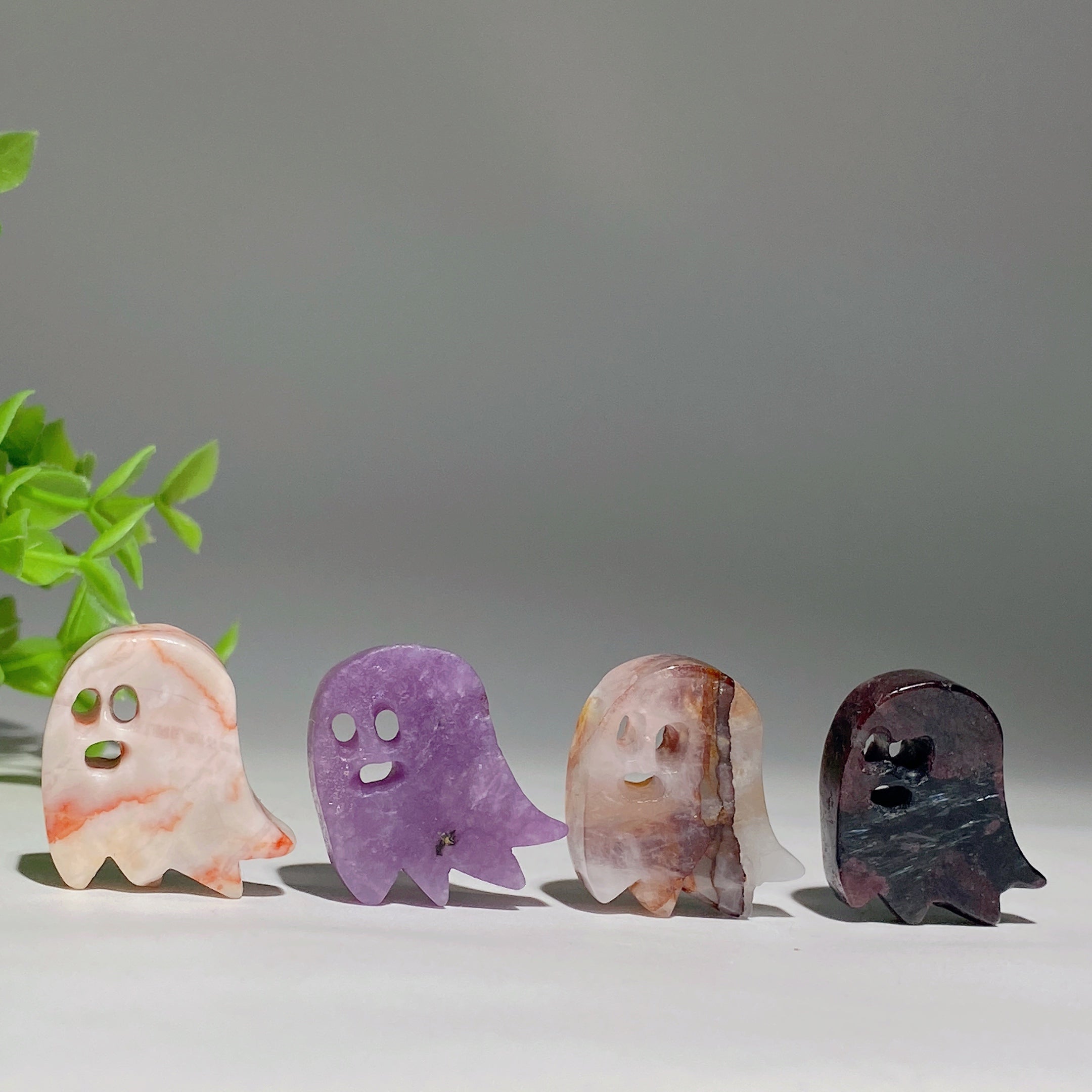 1.1-inch Mixed Crystal Ghost Figurine for Healing