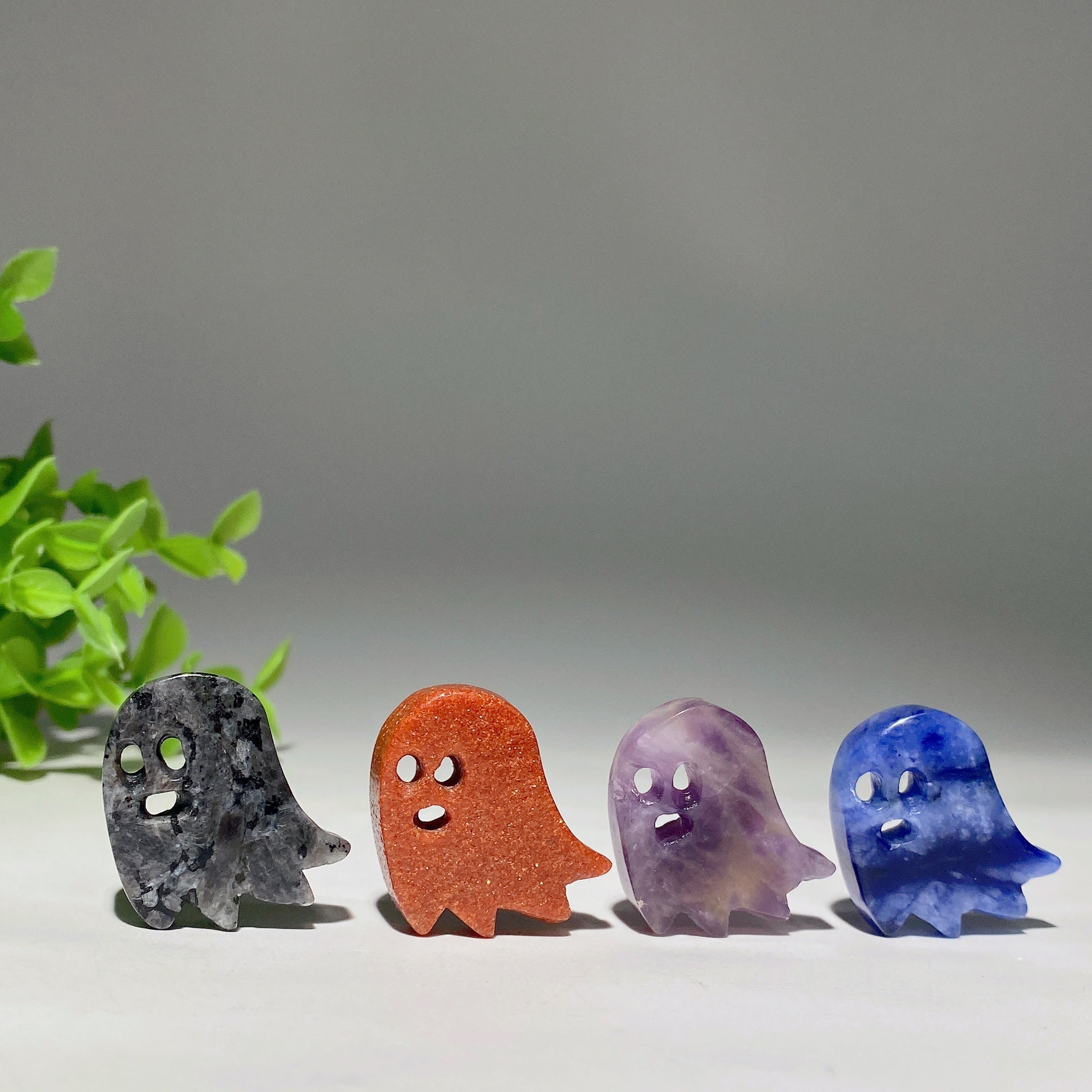 1.1-inch Mixed Crystal Ghost Figurine for Healing