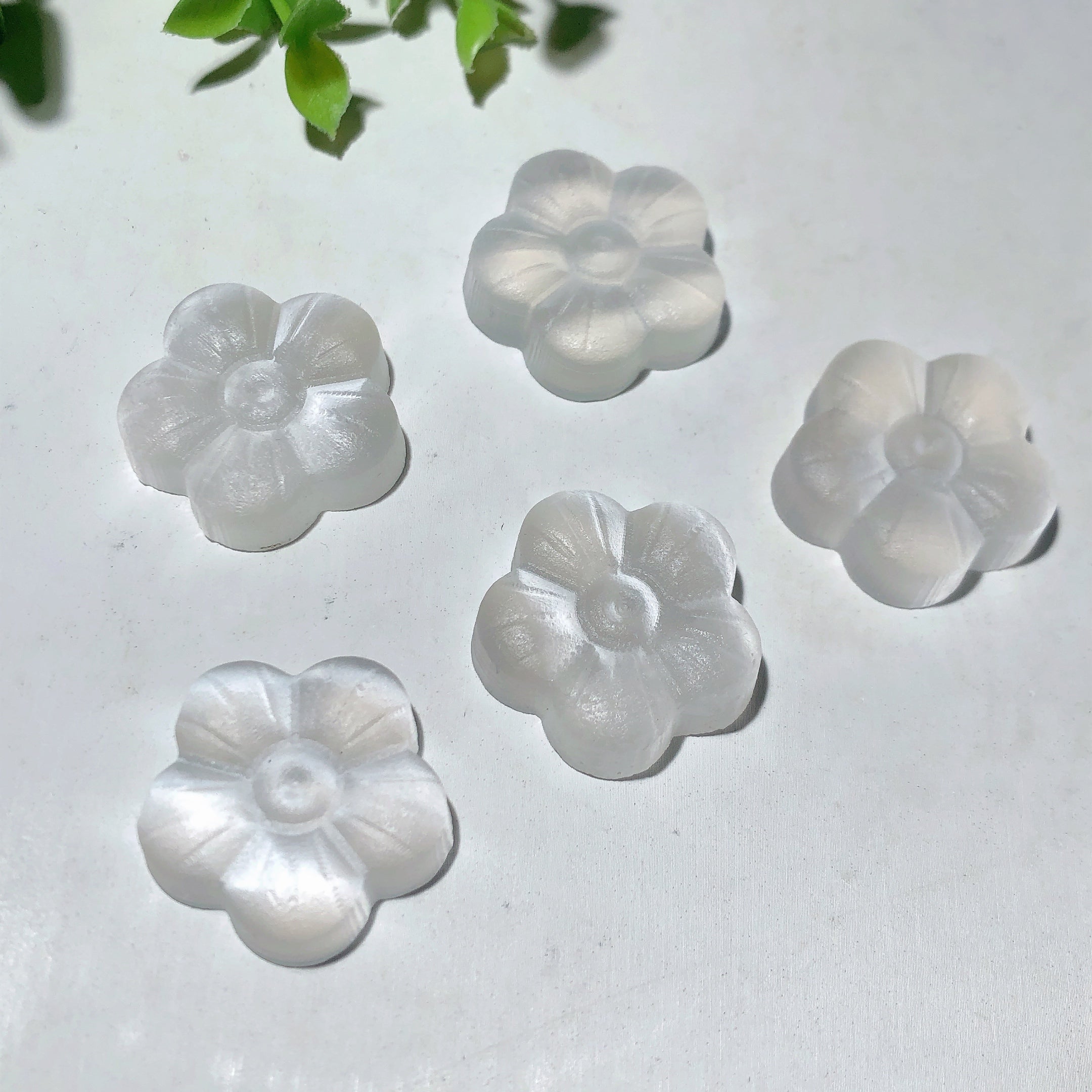 1.1 inch Selenite Flower Crystal Carving Figurine for Healing