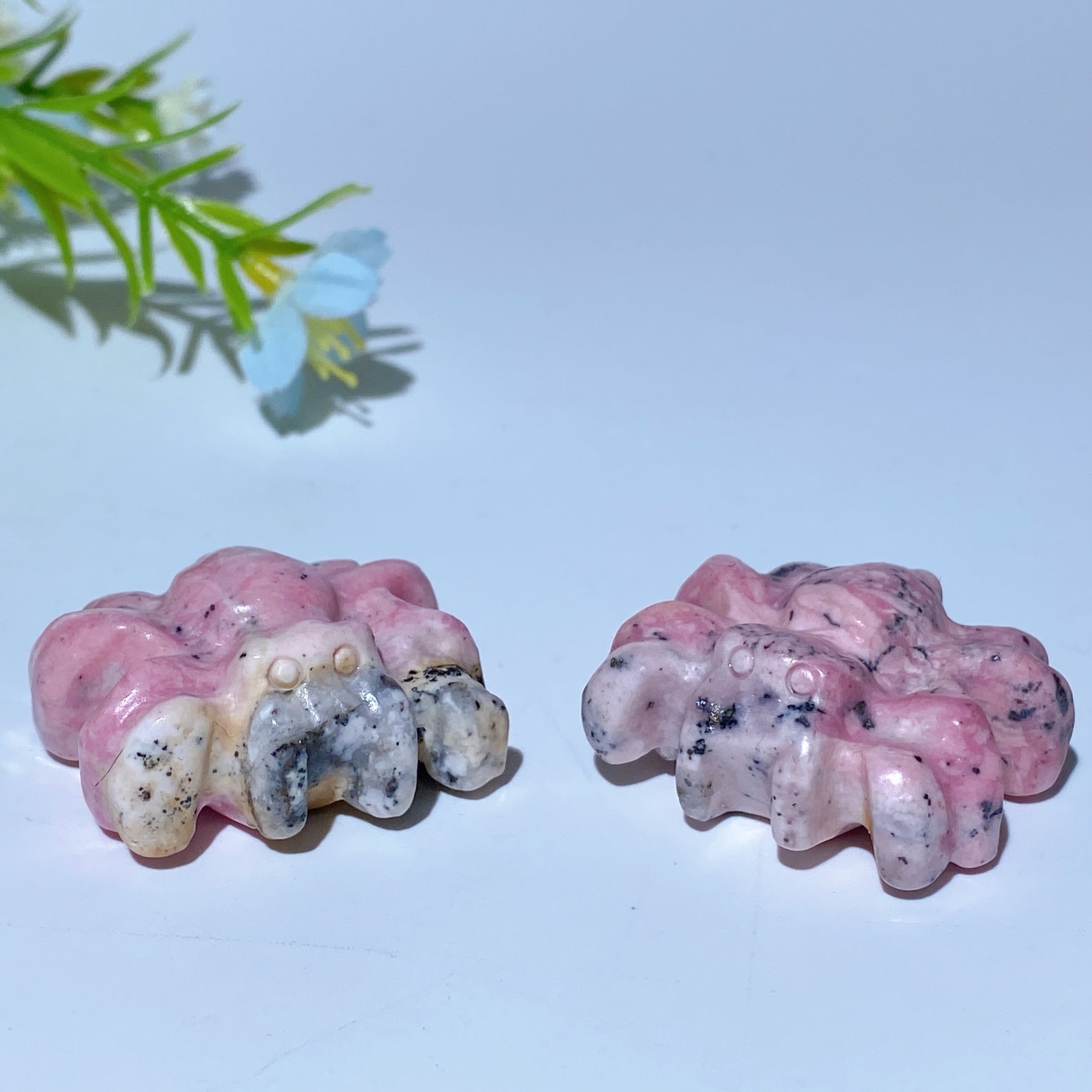 1.2-1.5 inch Rhodonite Mini Crystal Animal Carvings for Healing