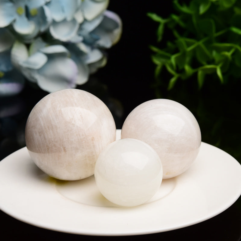 1.2-2.0 Inch White Moonstone Crystal Sphere for Healing