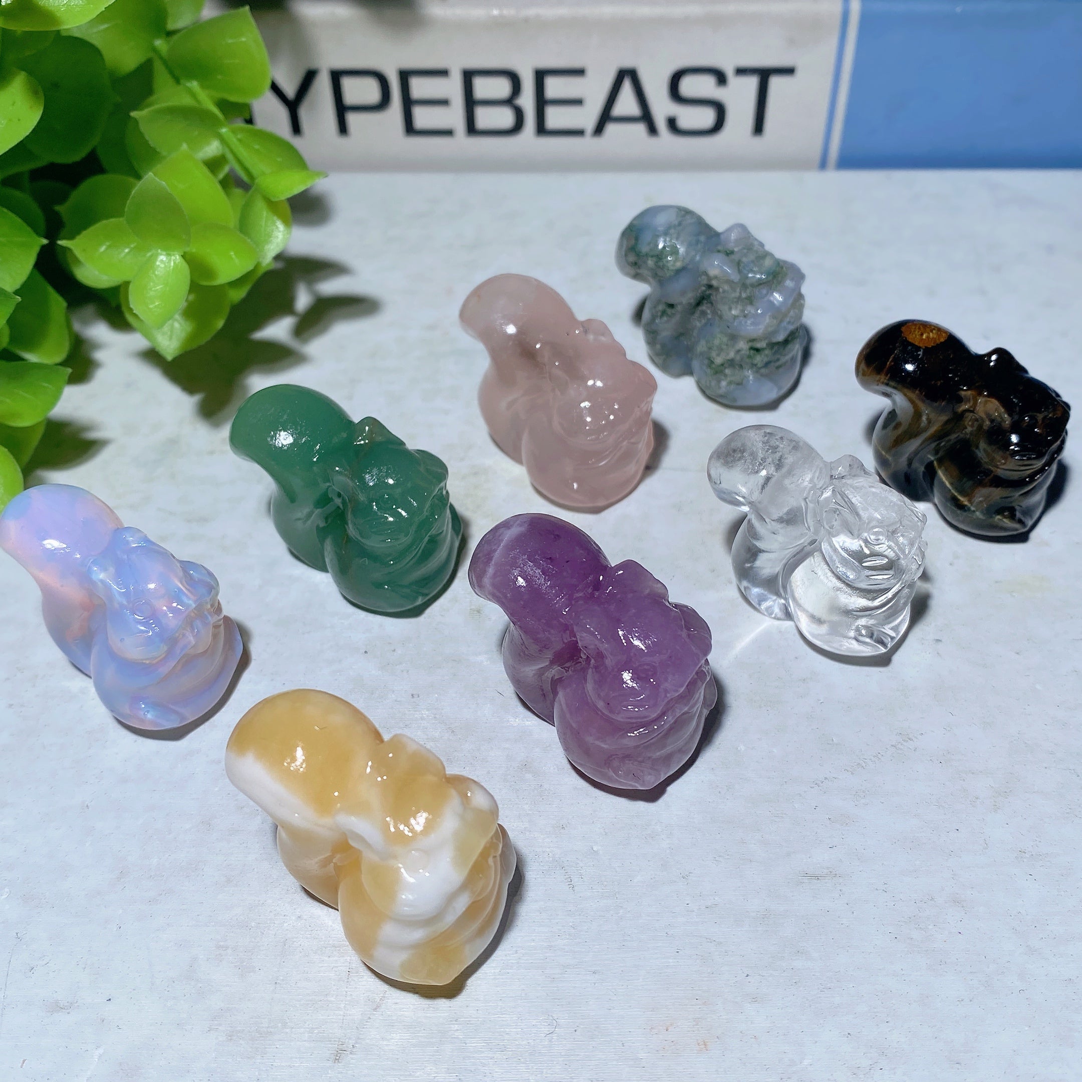 1.2-inch Mixed Crystal Healing Squirrel Figurines
