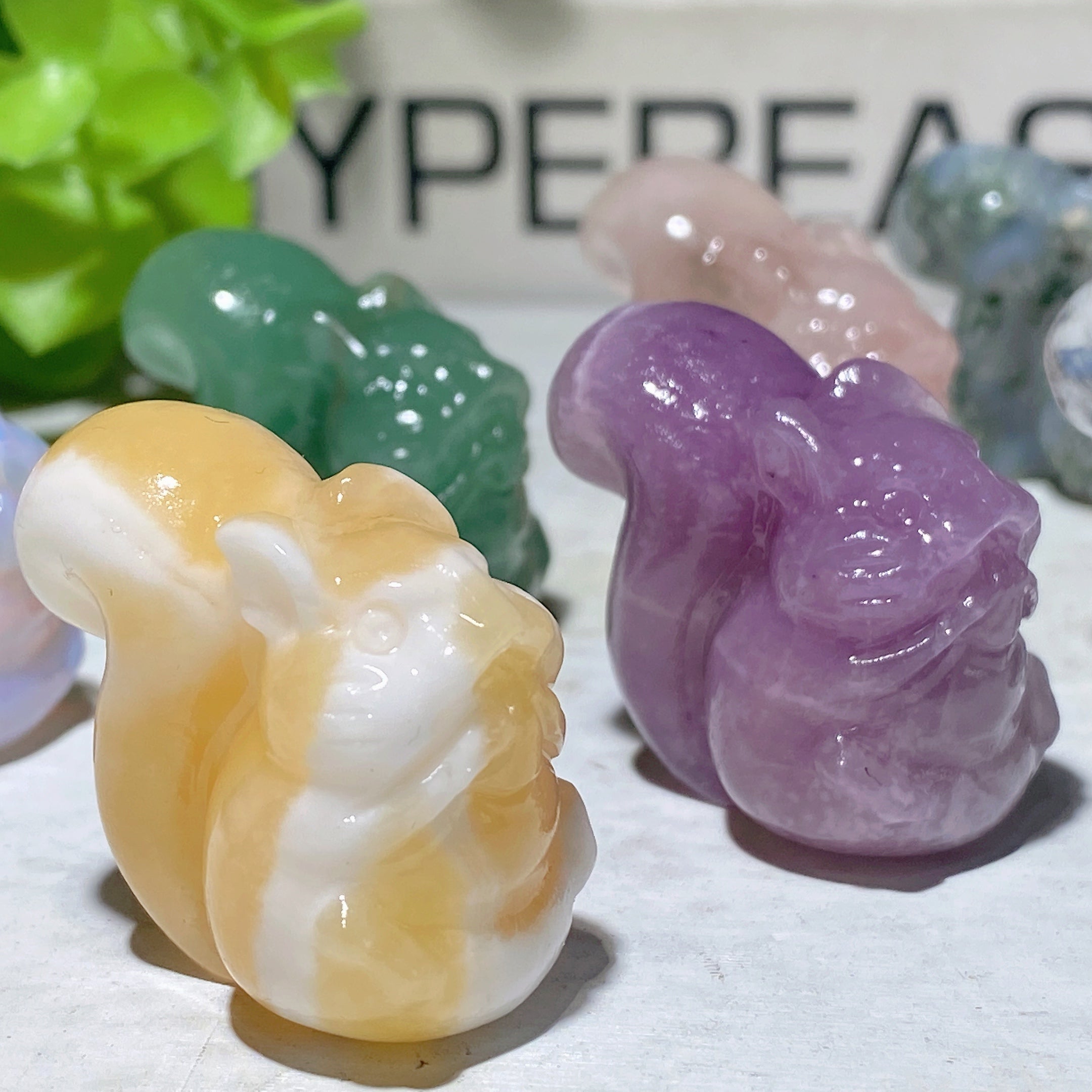 1.2-inch Mixed Crystal Healing Squirrel Figurines