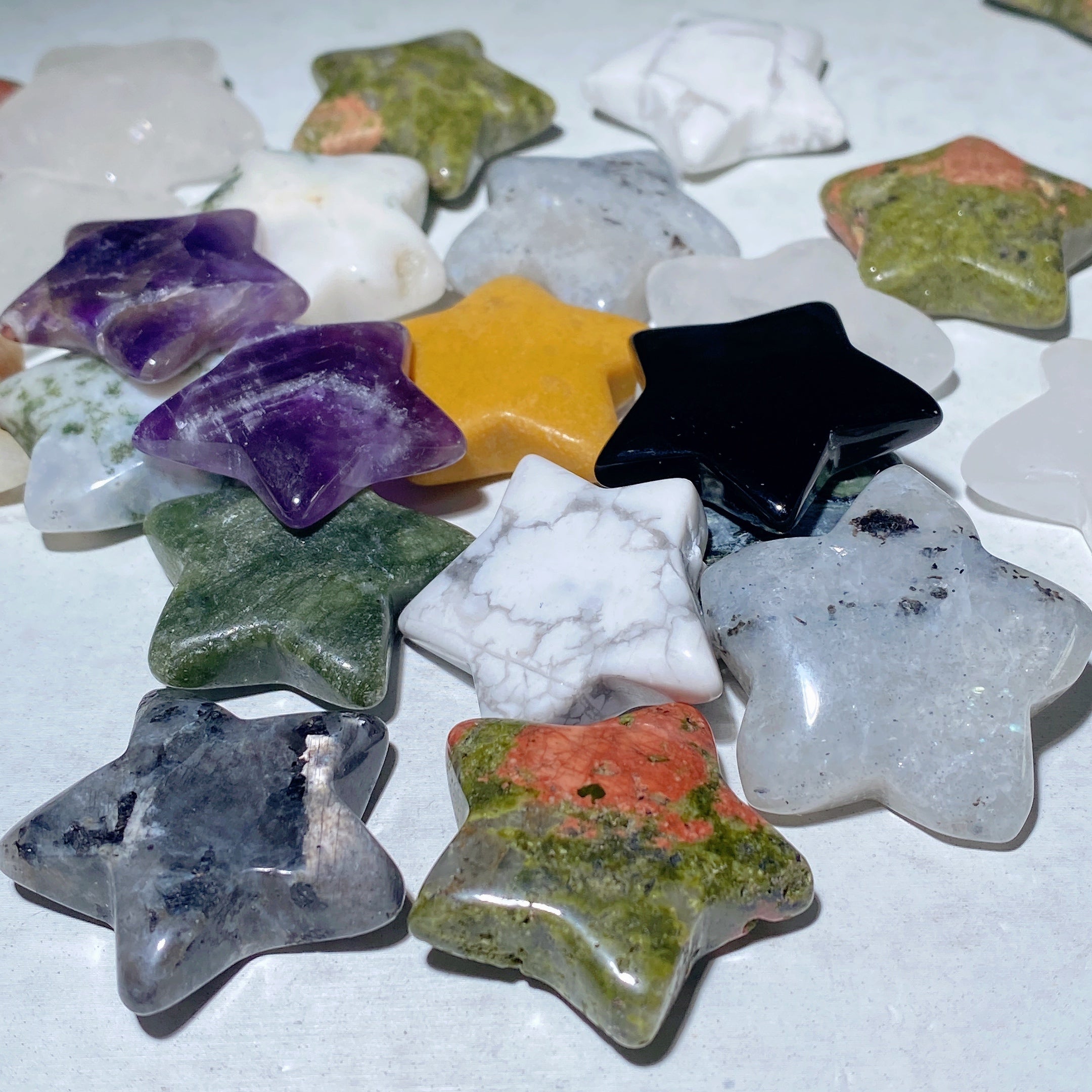 1.2 Inch Mixed Crystal Star Carvings for Spiritual Healing