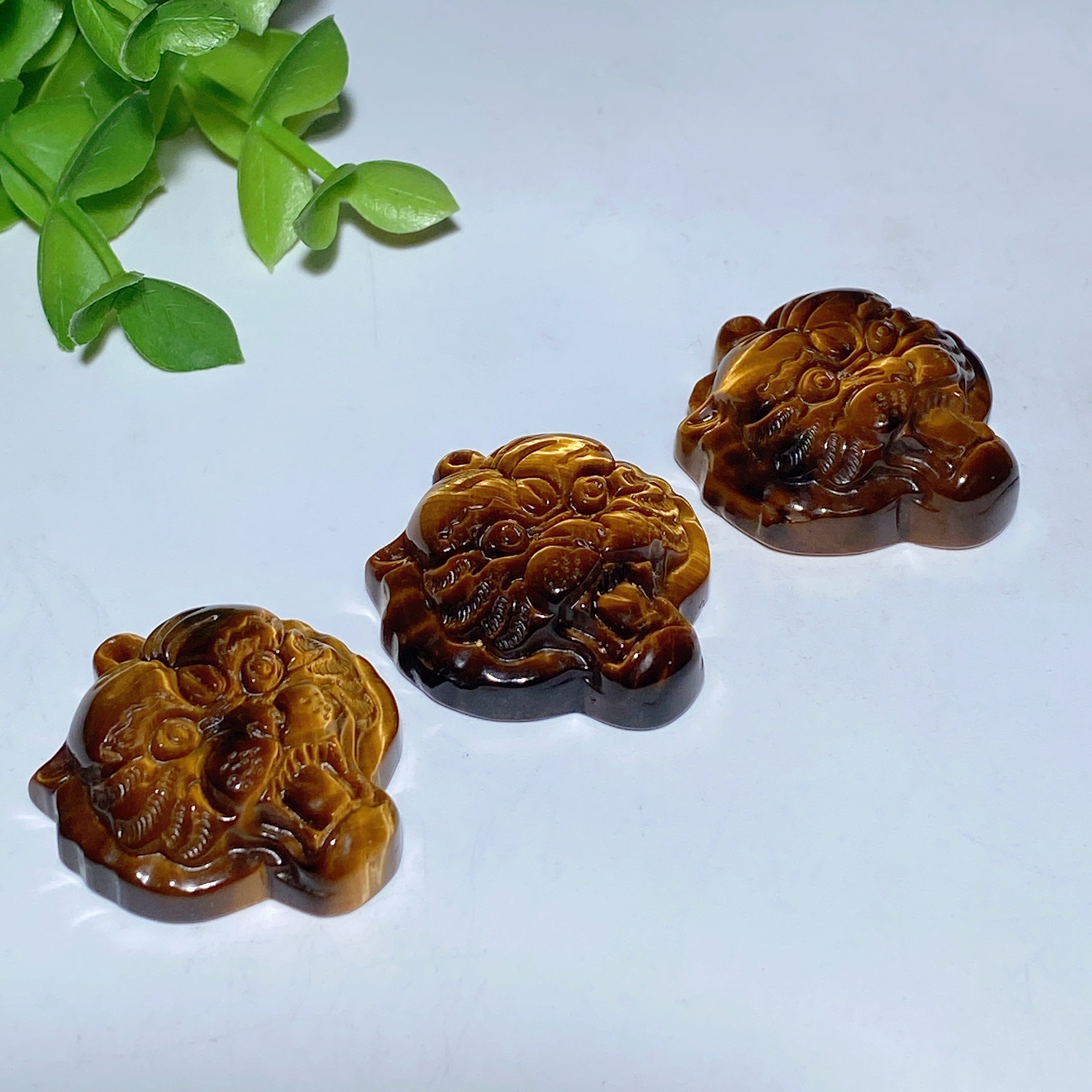 1.2 inch Tiger Eye Tiger Head Crystal Pendant