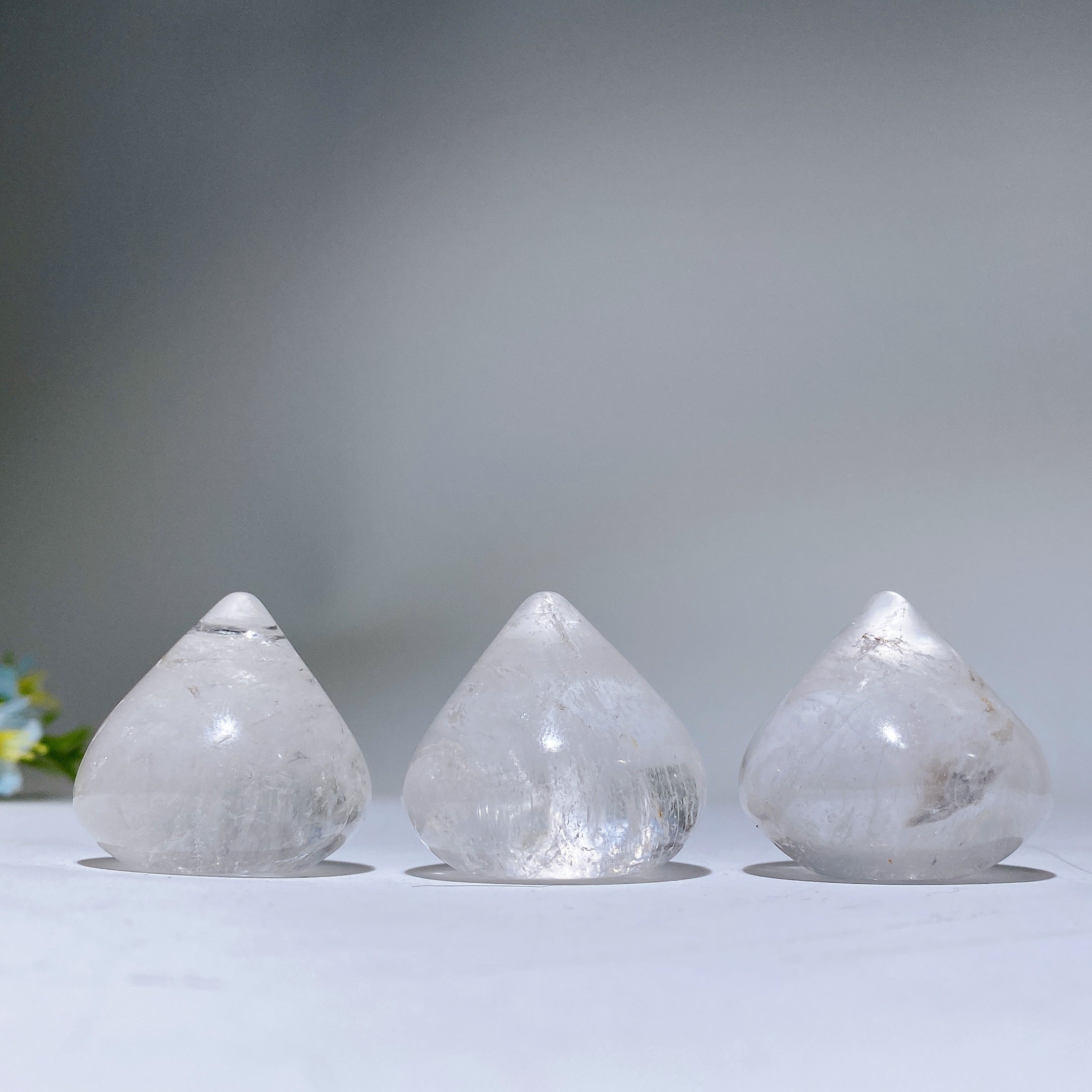 1.3-inch Clear Quartz Water Drop Crystal Figurine for Healing