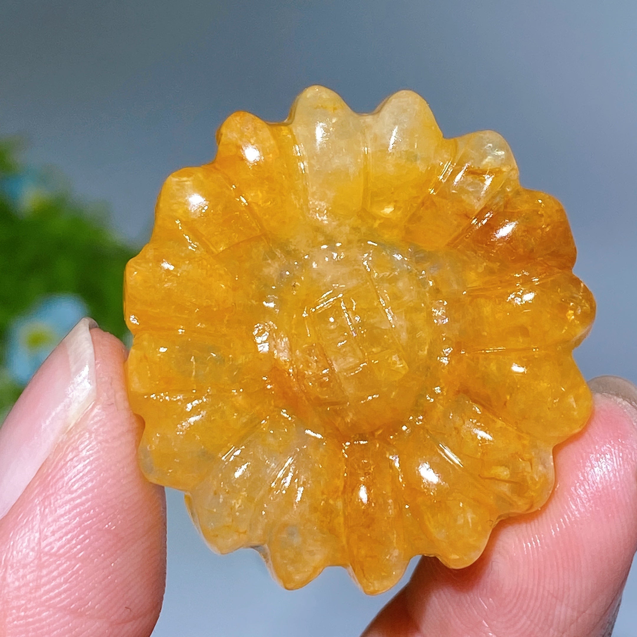 1.3 Inch Crystal Sunflower Carving Healing Figurine