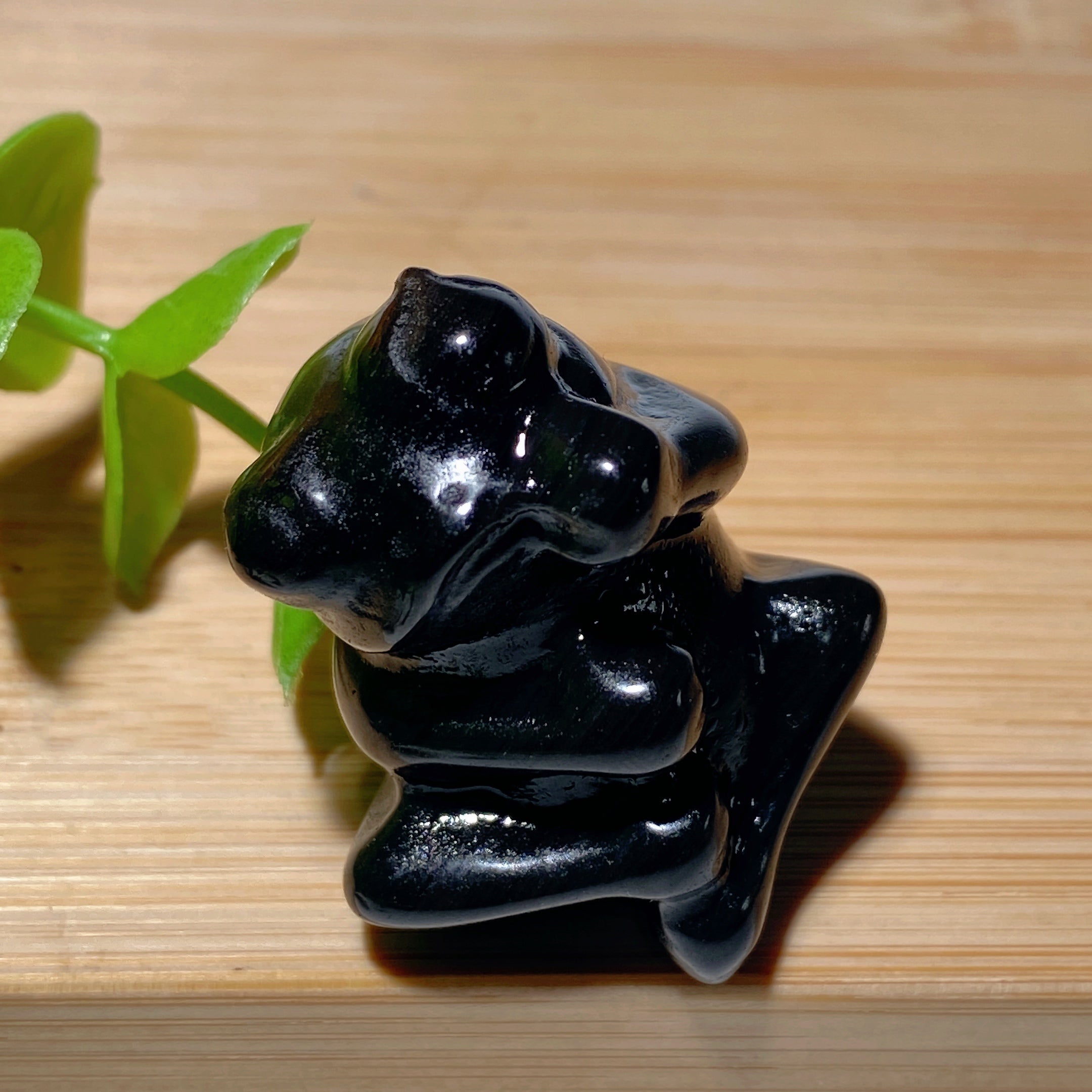 1.3 Inch Mixed Crystal Frog Carvings for Healing and Balance