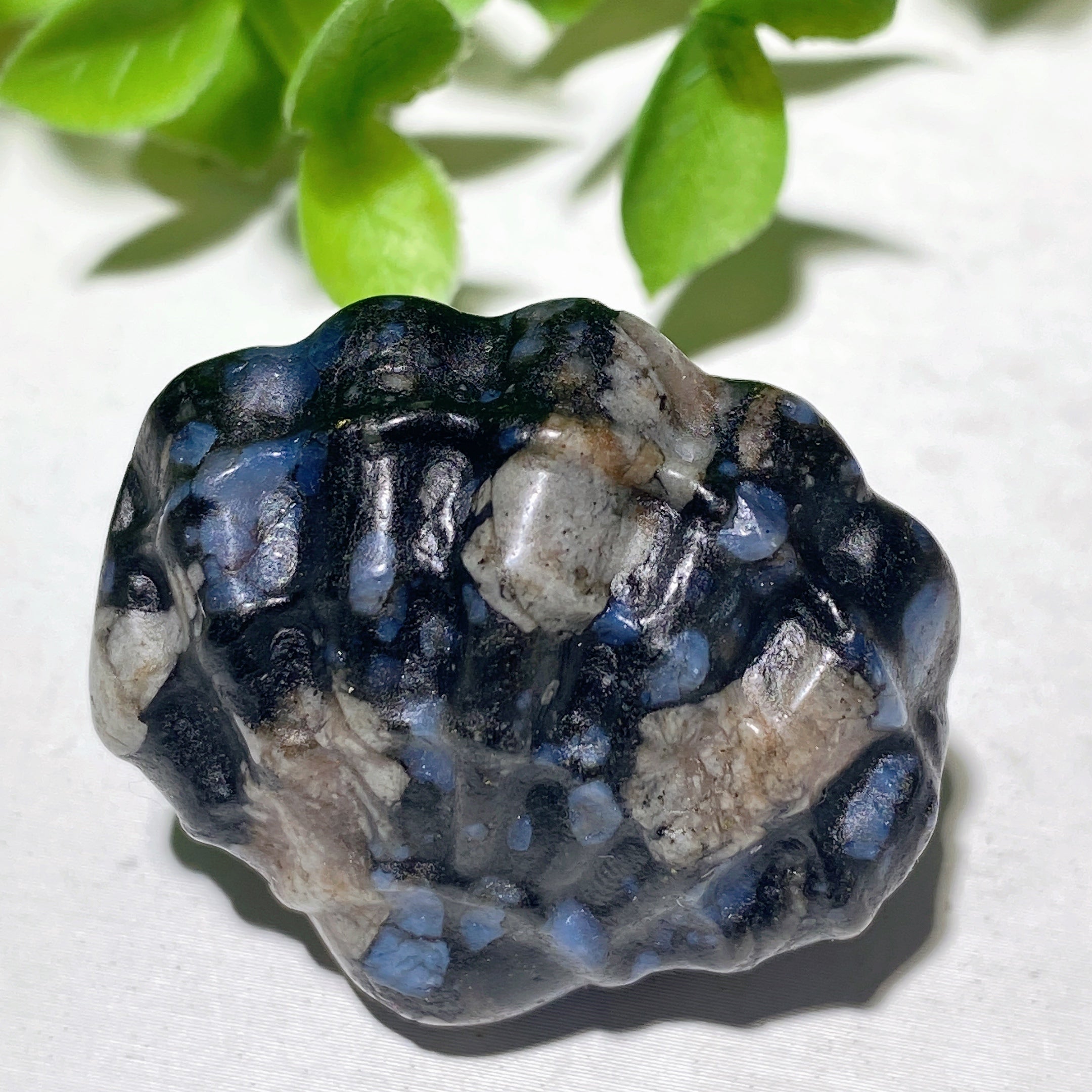 1.3 inch Mixed Crystal Shell Carvings Figurines for Healing