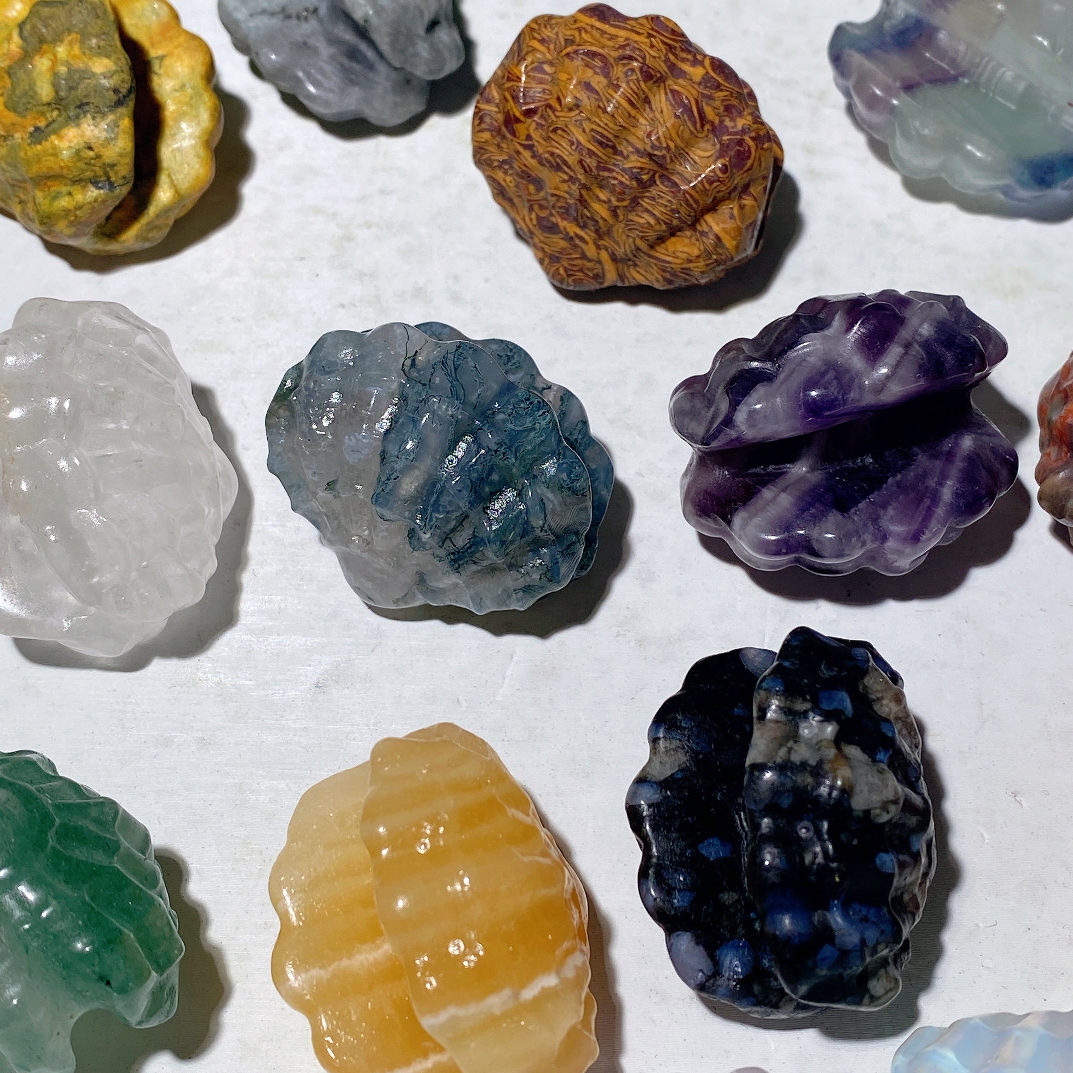 1.3 inch Mixed Crystal Shell Carvings Figurines for Healing