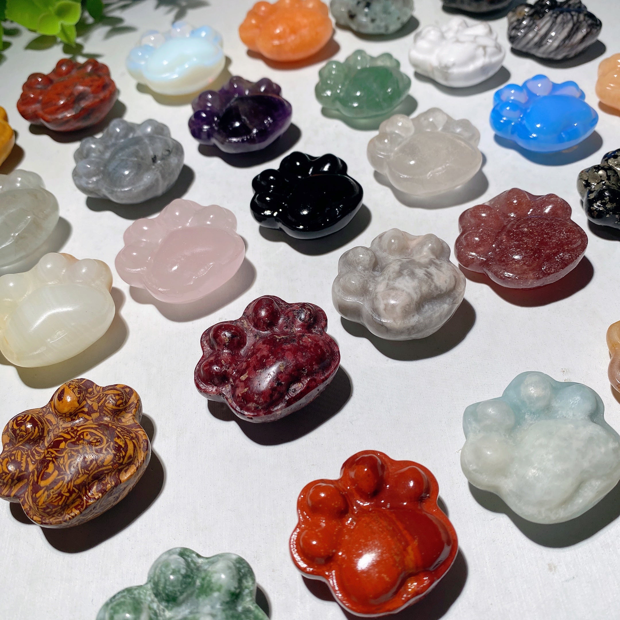 1.3in Mixed Crystal Cat Paw Carving for Healing