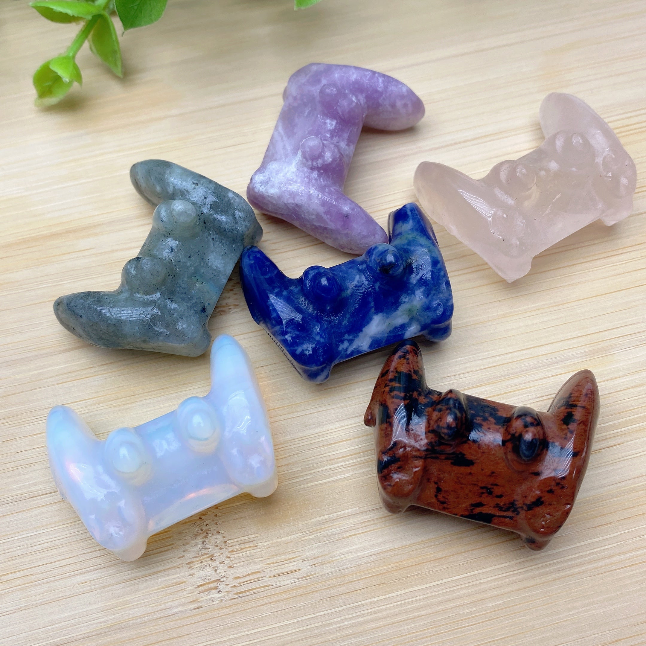 1.3inch Mixed Crystal Game Controller Figurine Healing