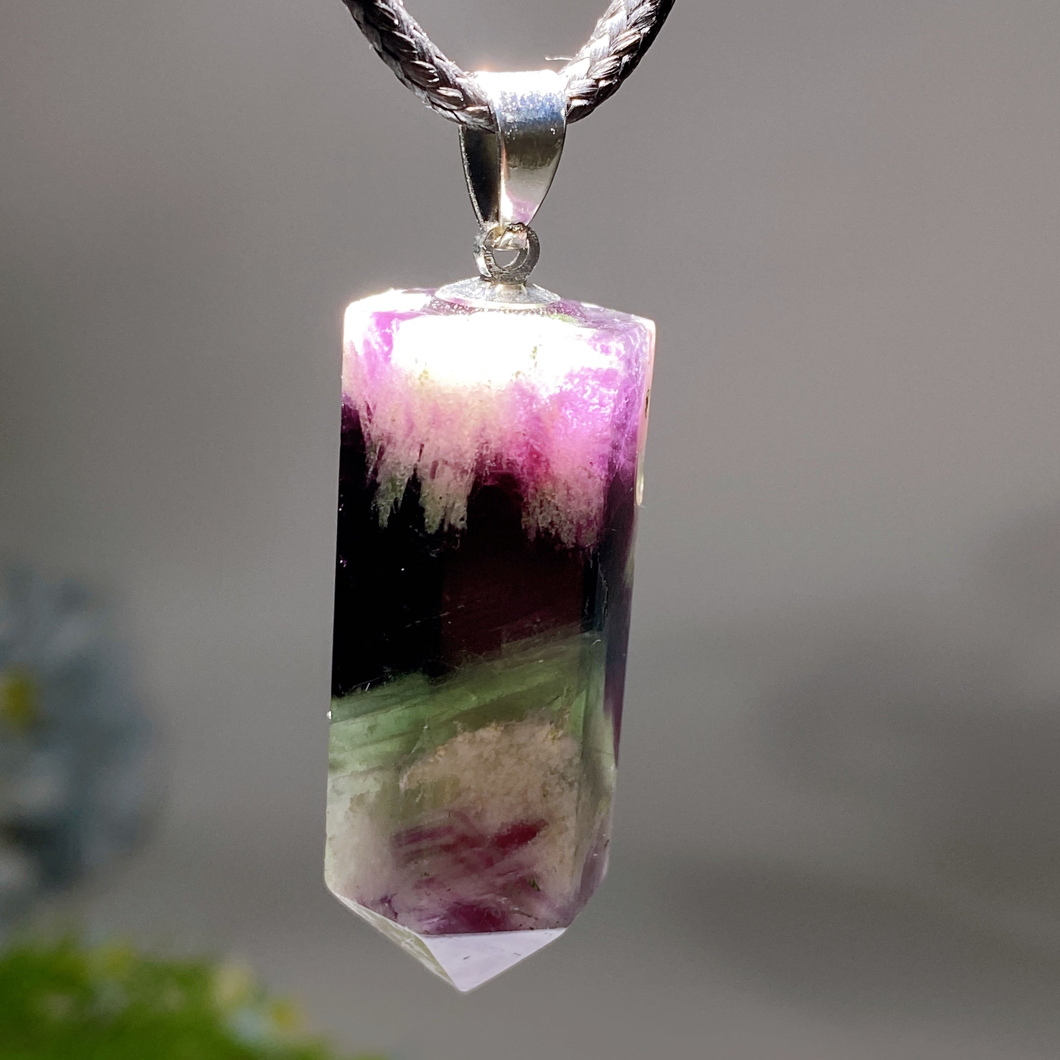 1.4-inch Fluorite Point Healing Crystal Pendant