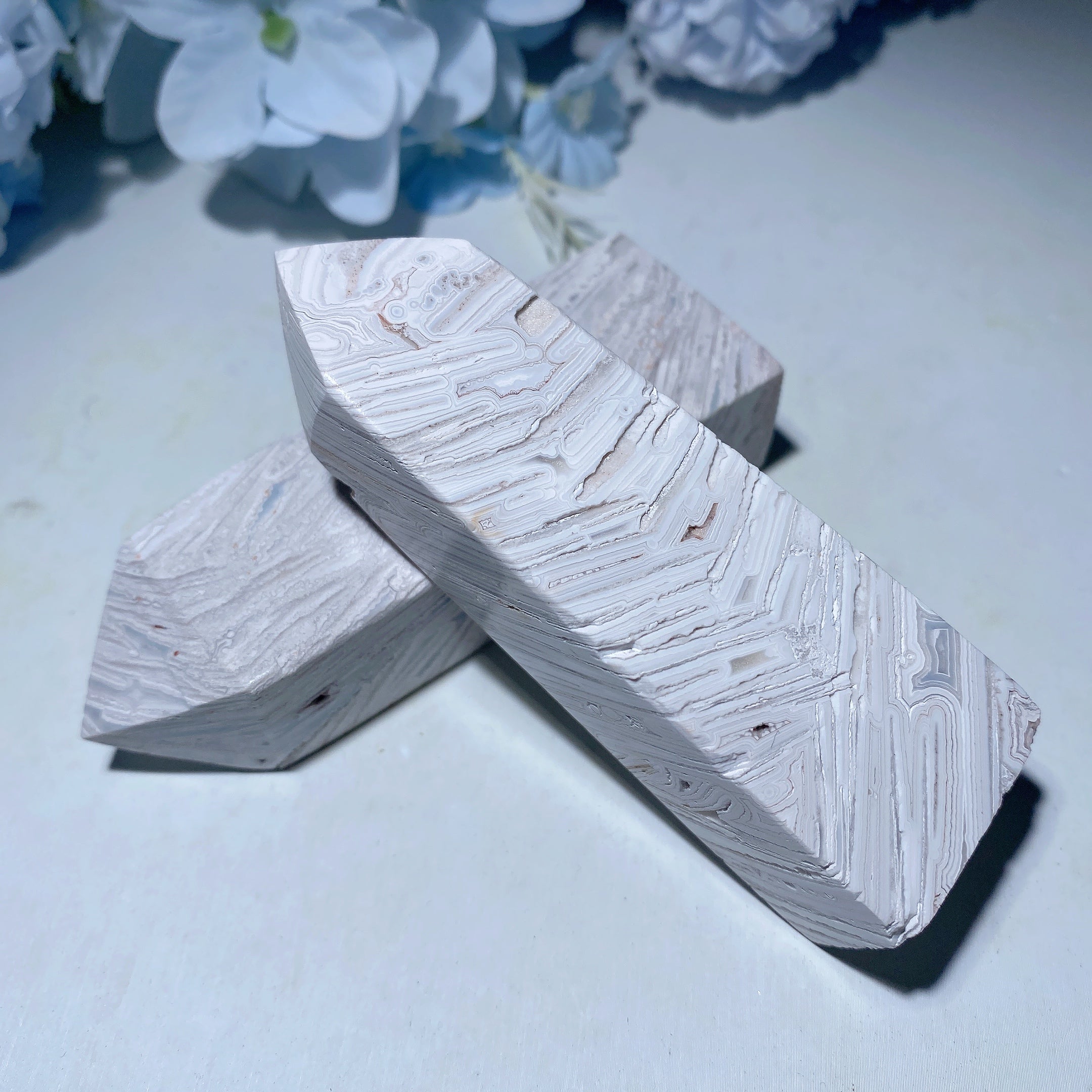 1.5-4 Inch White Lace Agate Crystal Point for Healing