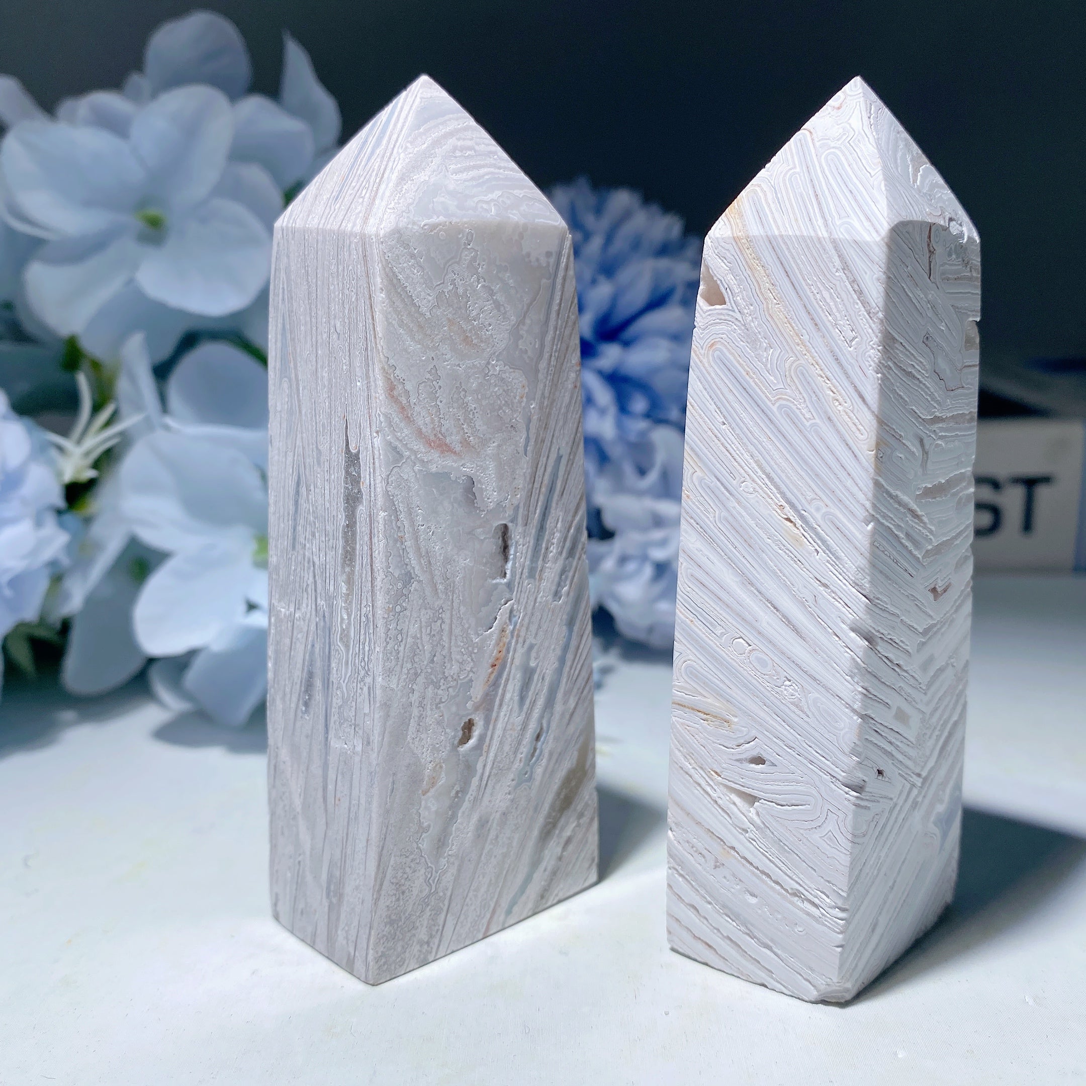 1.5-4 Inch White Lace Agate Crystal Point for Healing