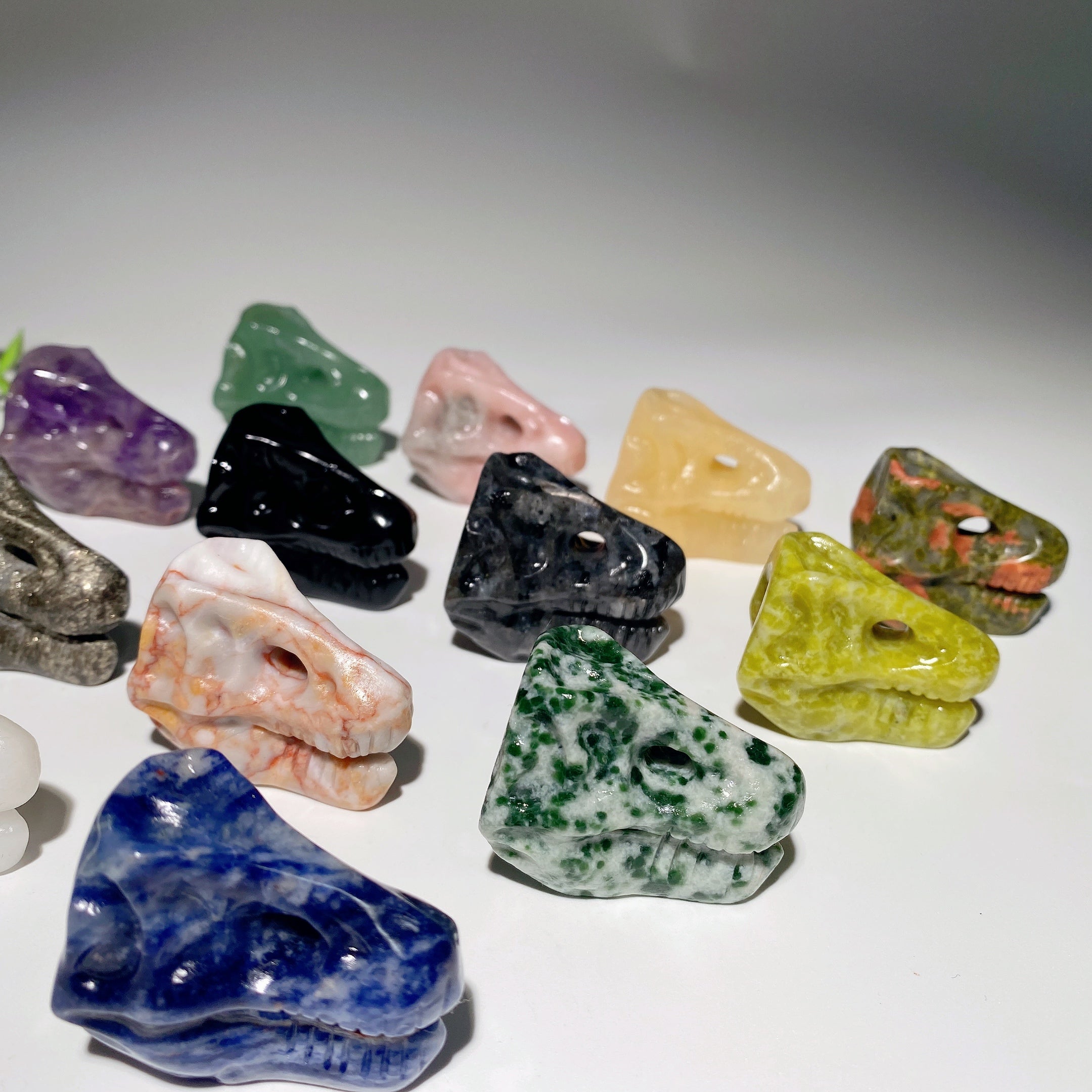 1.5 Inch Mixed Crystal Dinosaur Skull Figurine for Healing