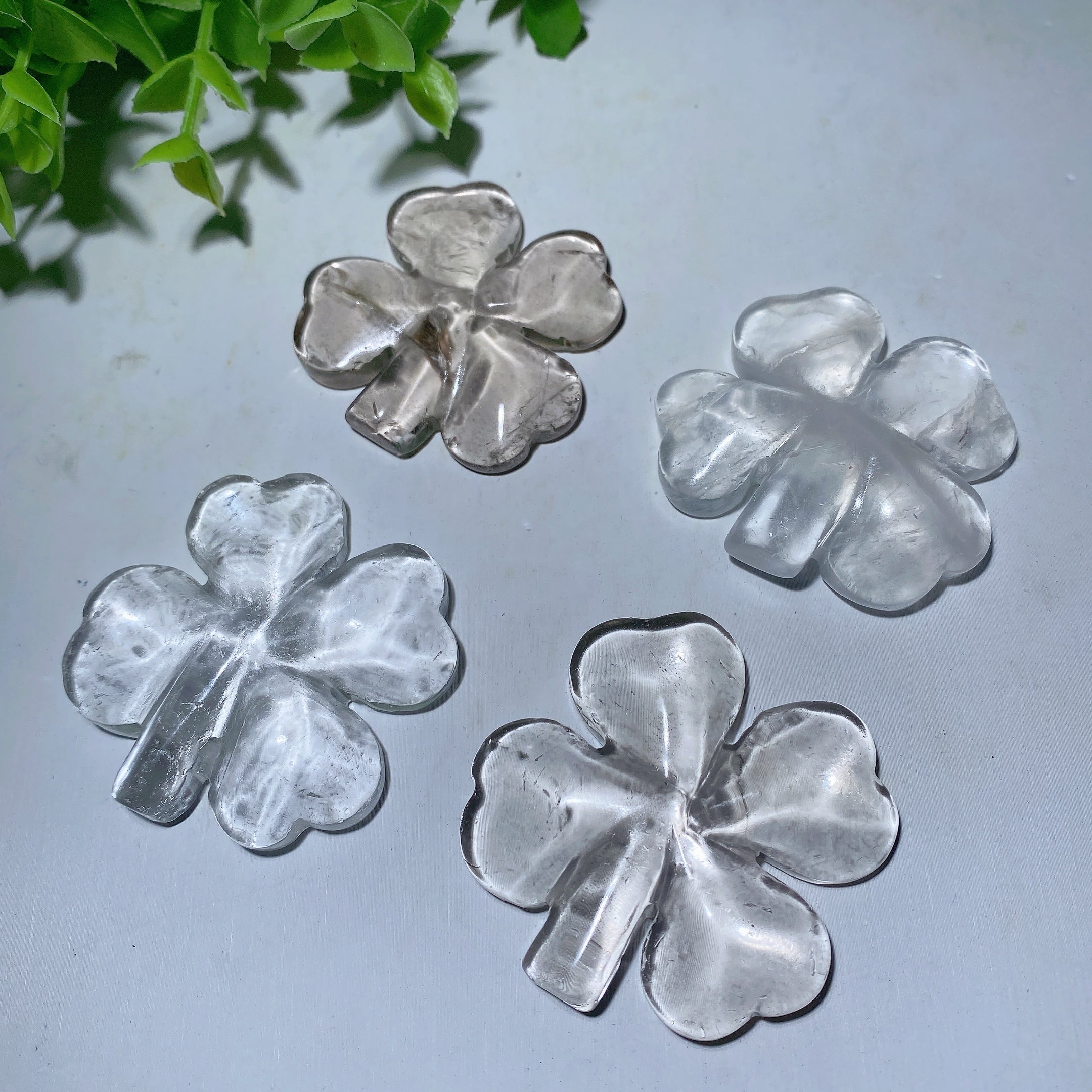 1.7-inch Clear Quartz Four-Leaf Clover Crystal Figurine for Healing