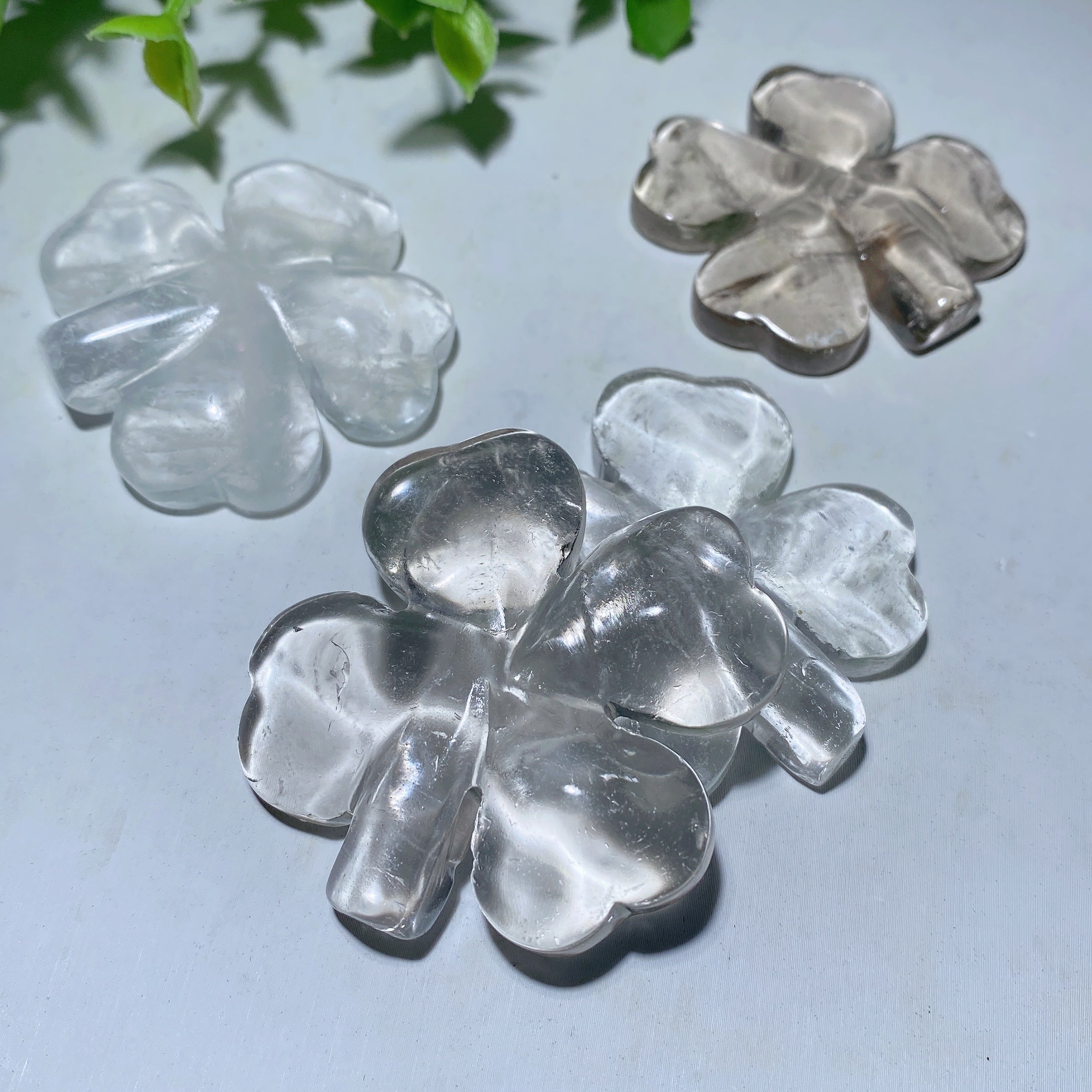 1.7-inch Clear Quartz Four-Leaf Clover Crystal Figurine for Healing
