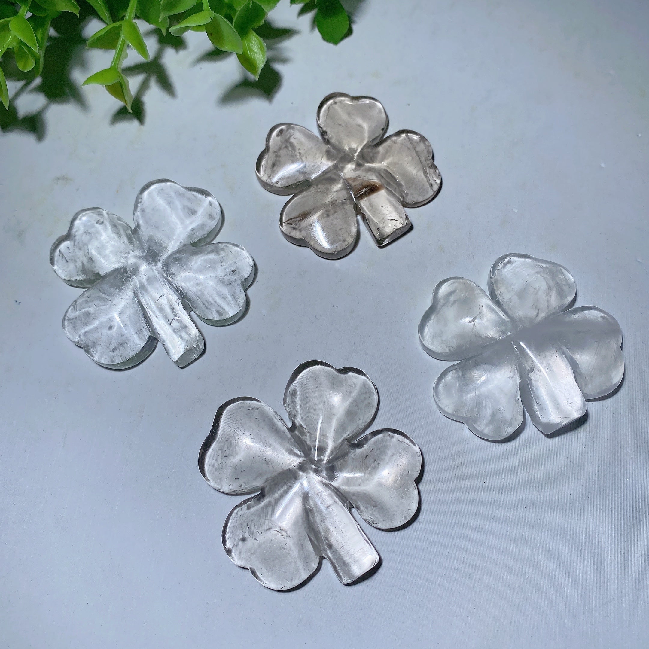 1.7-inch Clear Quartz Four-Leaf Clover Crystal Figurine for Healing