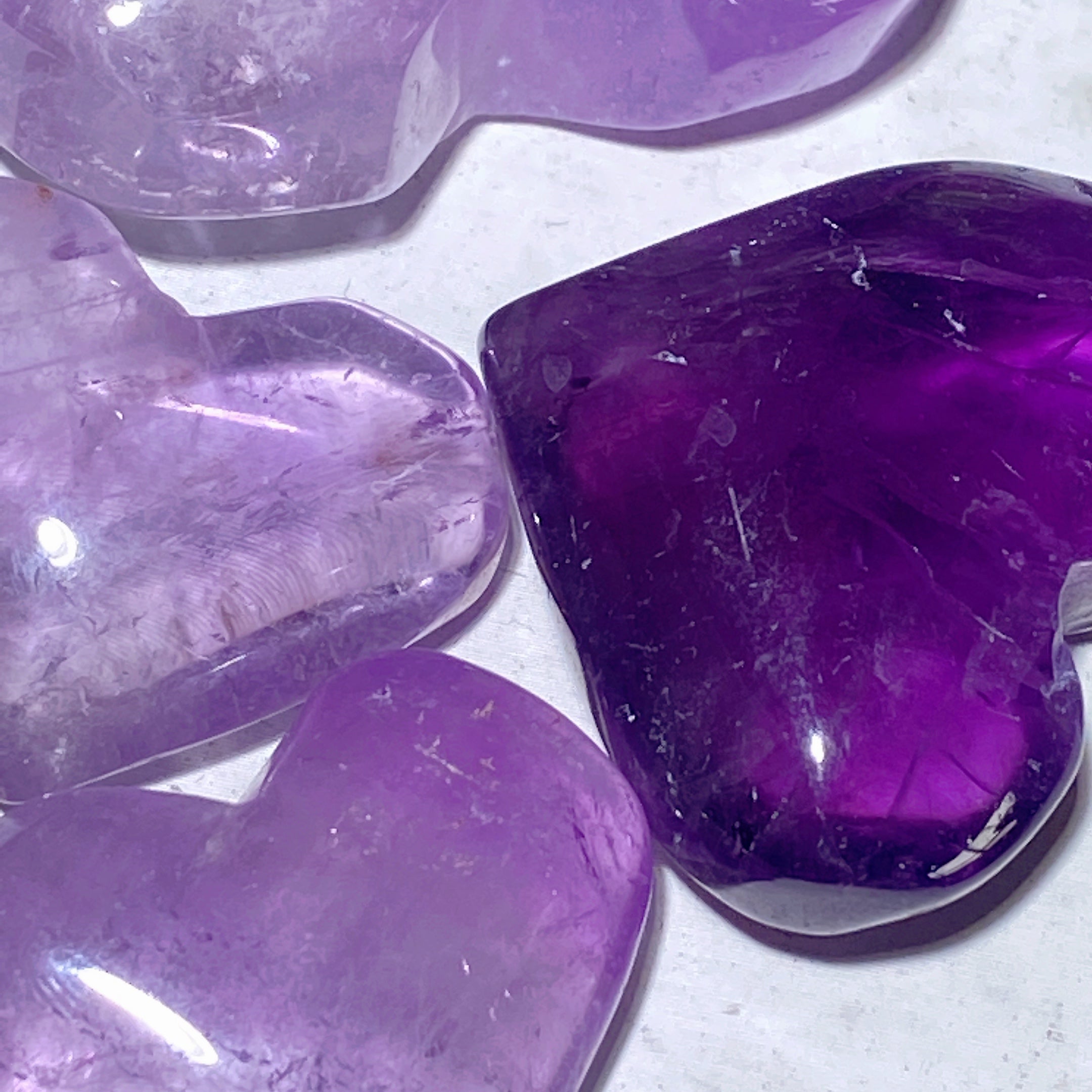100g Amethyst Heart Crystal Carving for Emotional Healing