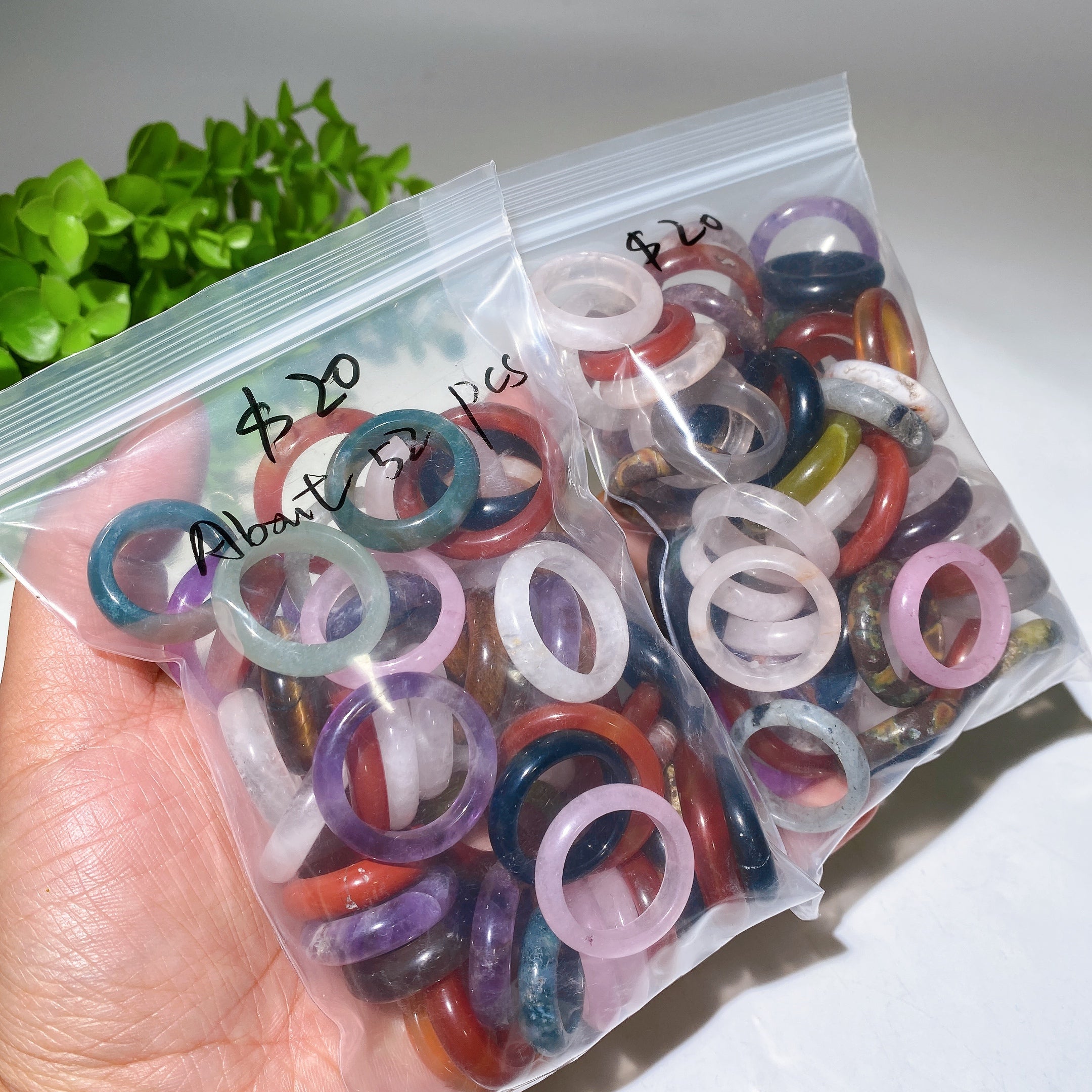 15-22mm Mixed Crystal Healing Rings Bag for Energy