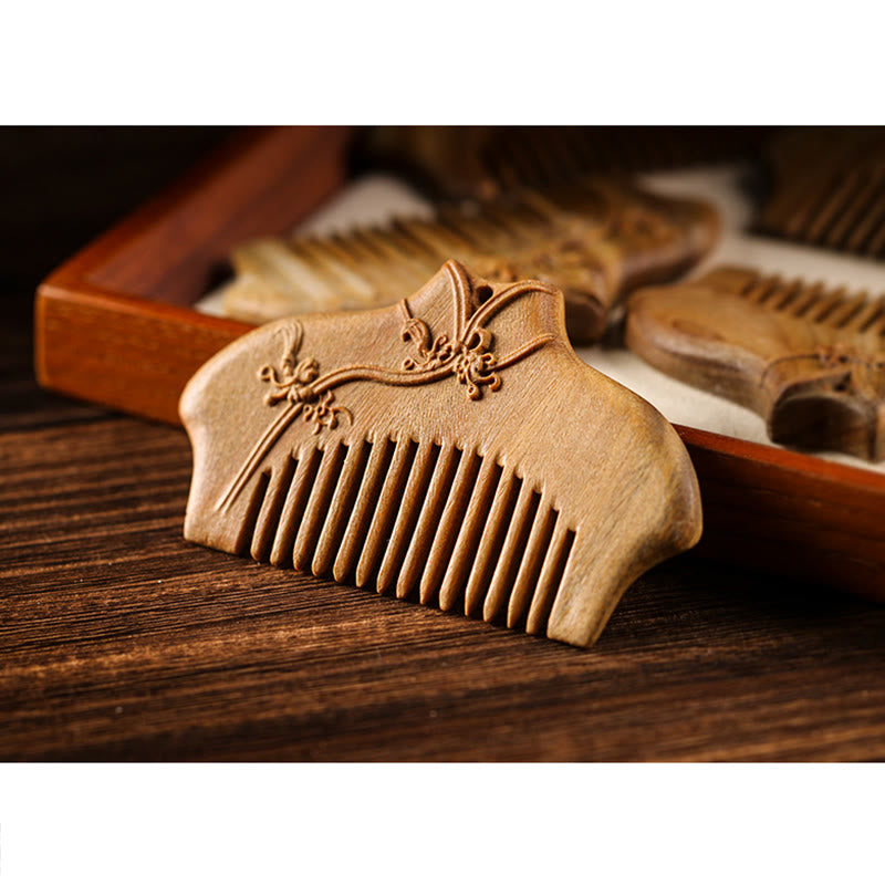 Green Sandalwood Comb with Flower Pattern for Soothing Peace