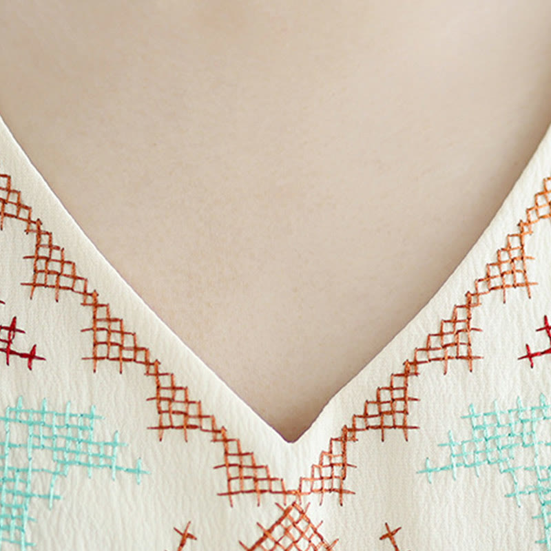 Retro Embroidery Polyester V-Neck Tassel Tank Top for Women