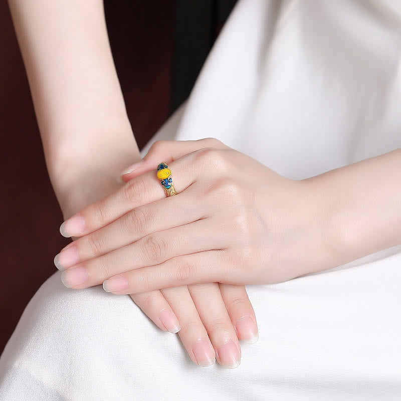 Adjustable Amber Copper Ring with Auspicious Clouds for Focus