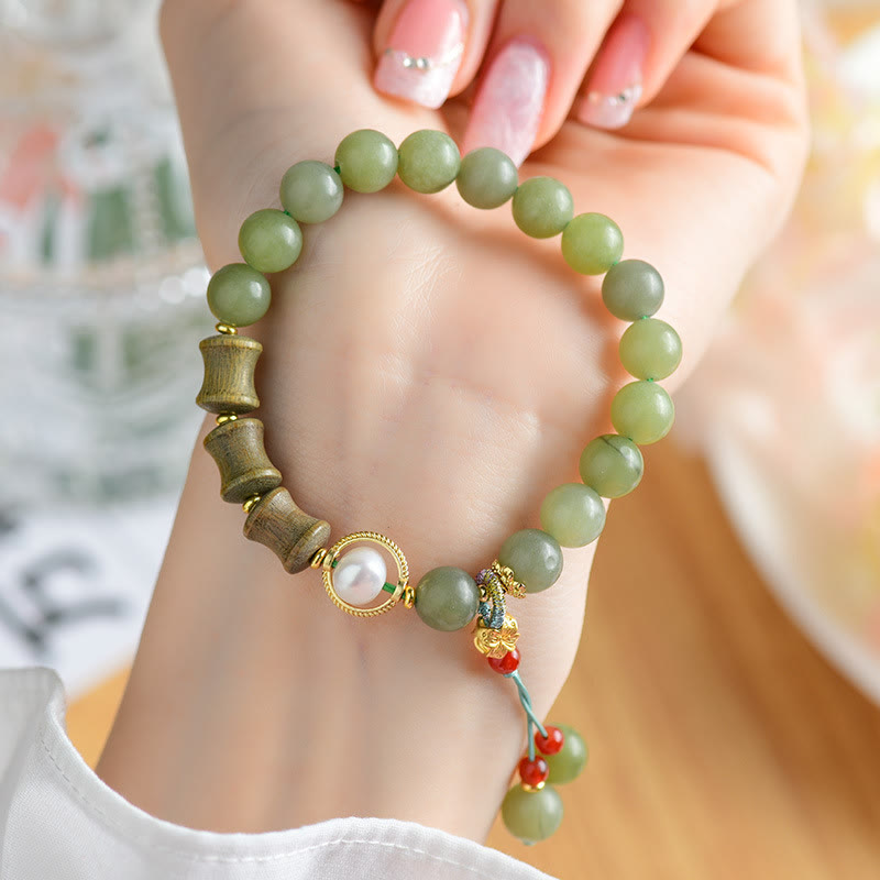 8mm Jade Sandalwood Prosperity Bracelet for Balance & Luck