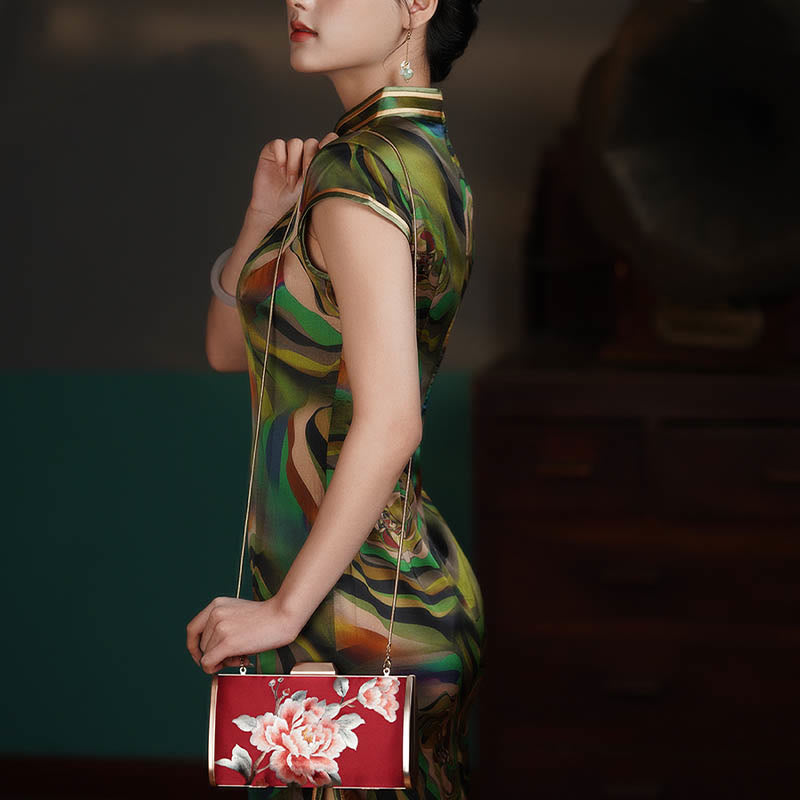 Embroidery Carnation Crossbody Bag 20cm | Elegant Floral Design