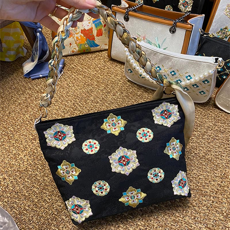 Satin Su Embroidered Crossbody Bag in Green – Elegant Yoga Tote