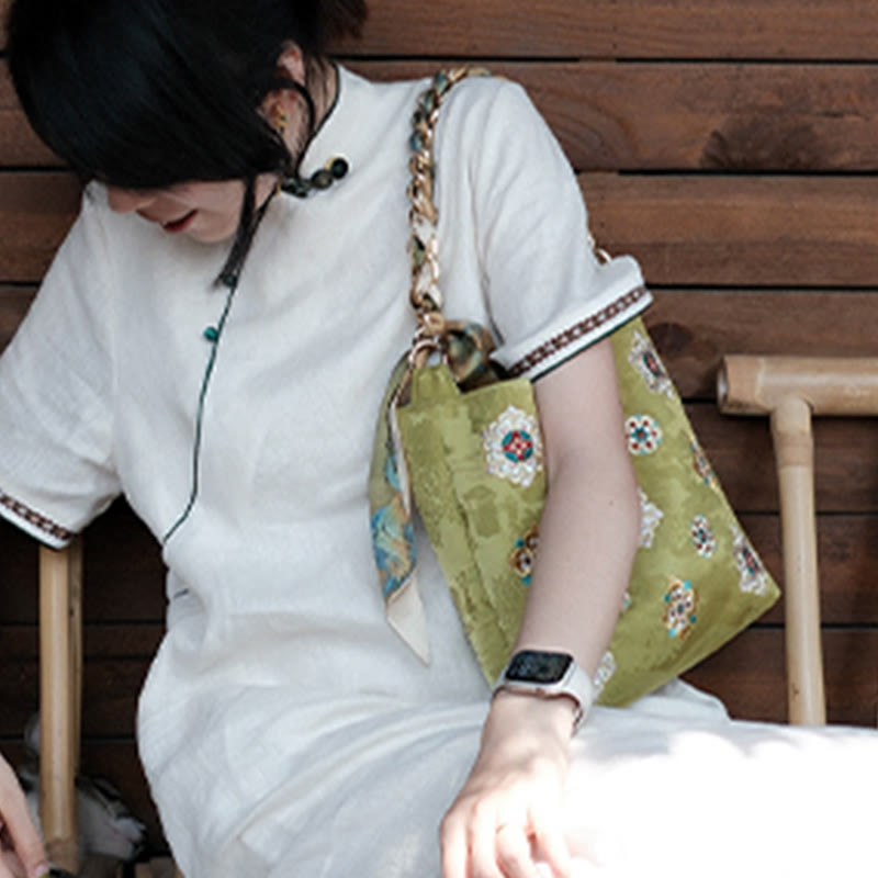 Satin Su Embroidered Crossbody Bag in Green – Elegant Yoga Tote