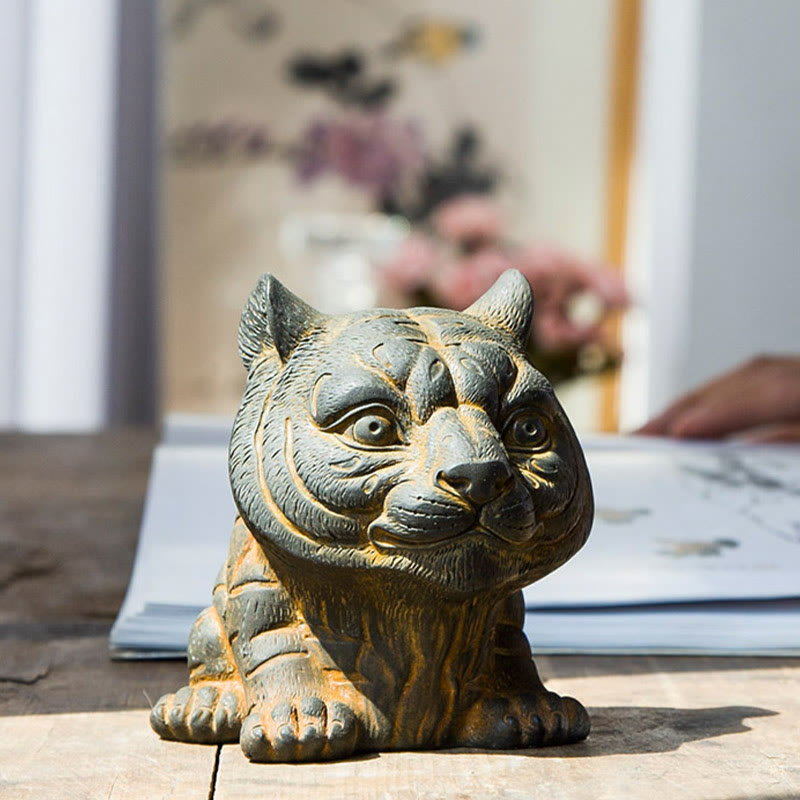 Handmade 9cm Tiger Iron Powder Spiritual Statue