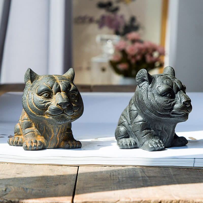 Handmade 9cm Tiger Iron Powder Spiritual Statue