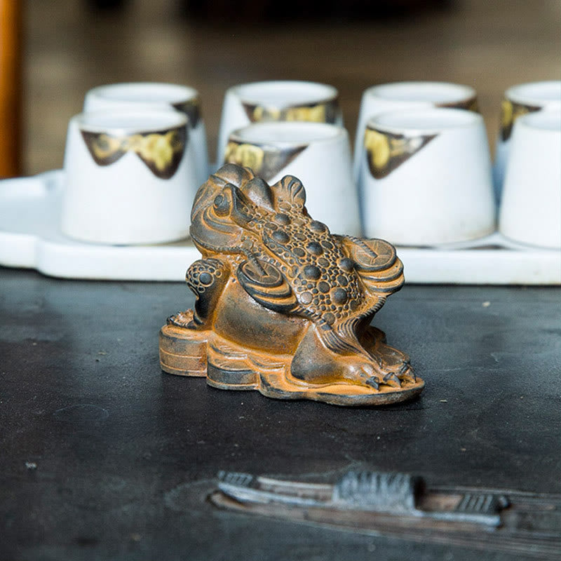 6cm Feng Shui Frog Statue with Copper Coins for Prosperity