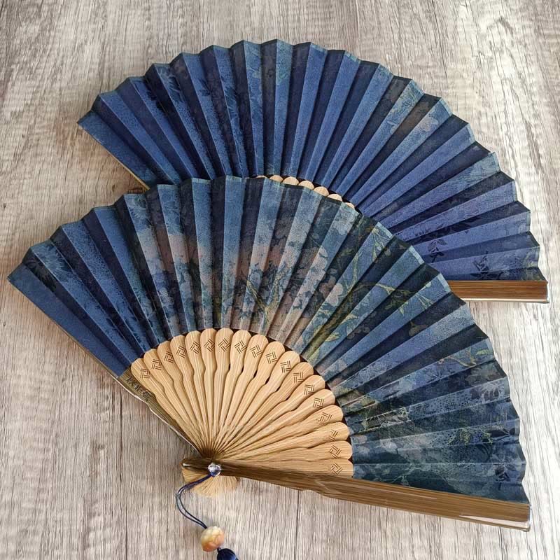 21cm Chinese Folding Fan with Xiangyunsha Silk and Bamboo