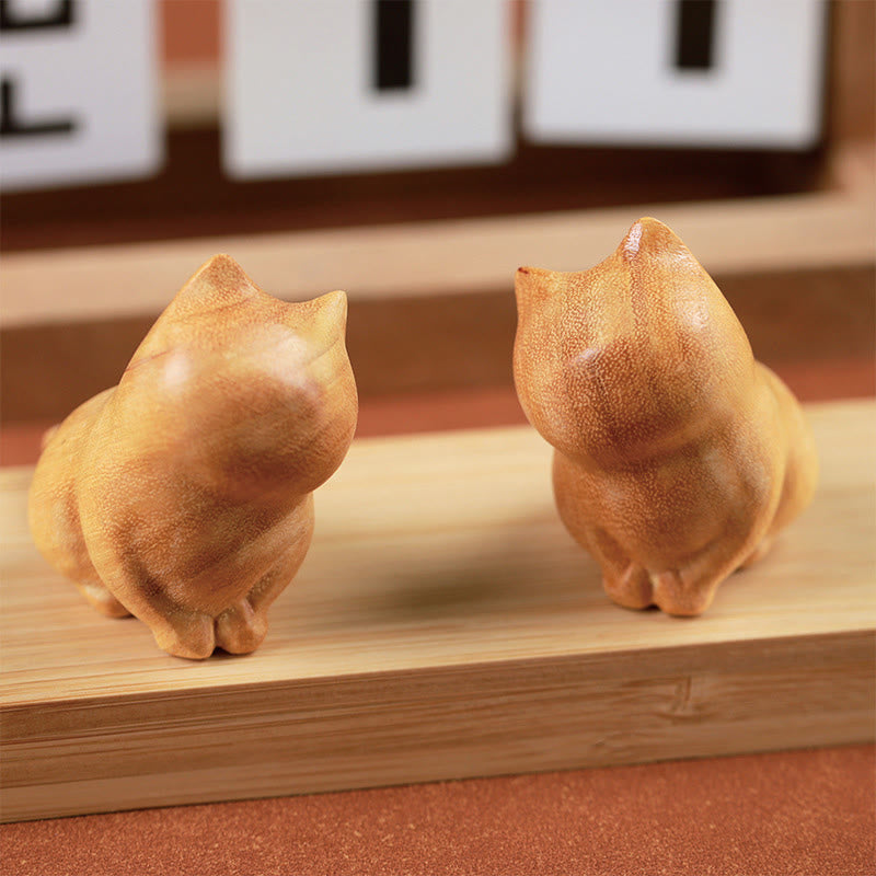 6.1cm Sandalwood Cat Sculpture for Protection & Zen Home