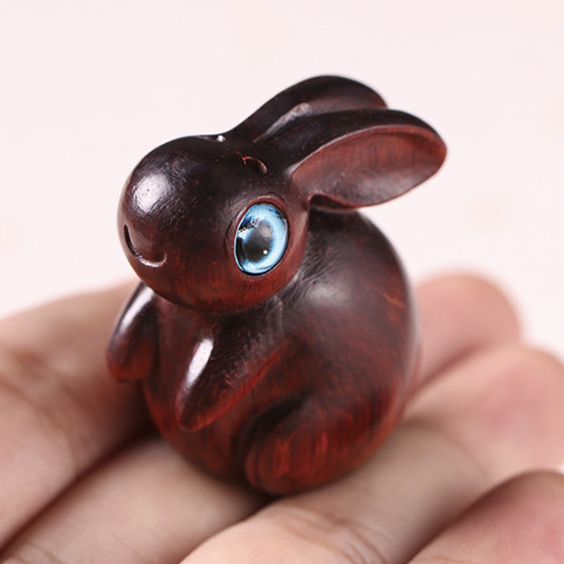 3.6cm Small Leaf Red and Green Sandalwood Lucky Rabbit Zen Decor