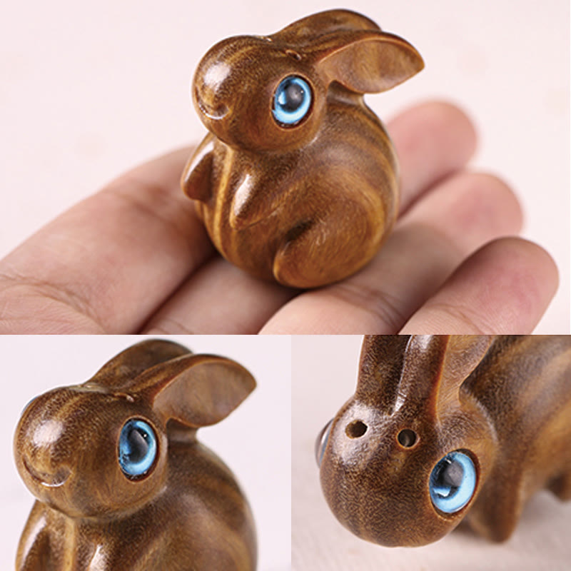 3.6cm Small Leaf Red and Green Sandalwood Lucky Rabbit Zen Decor