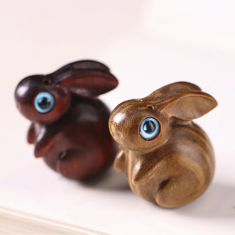 3.6cm Small Leaf Red and Green Sandalwood Lucky Rabbit Zen Decor