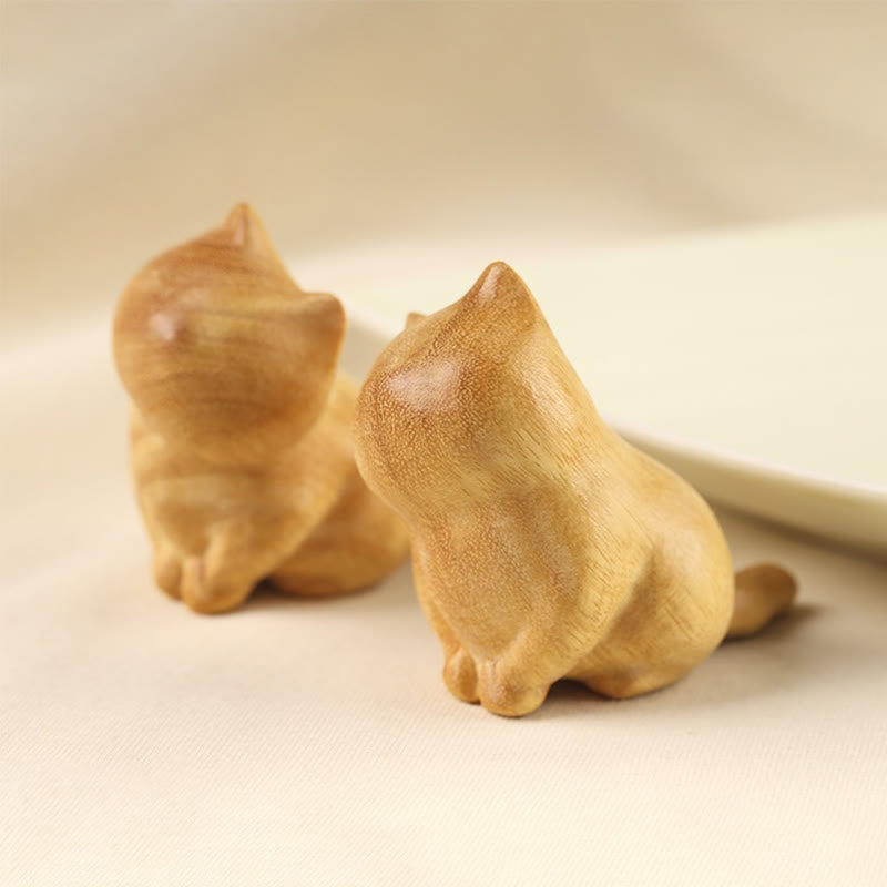 6.1cm Sandalwood Cat Sculpture for Protection & Zen Home