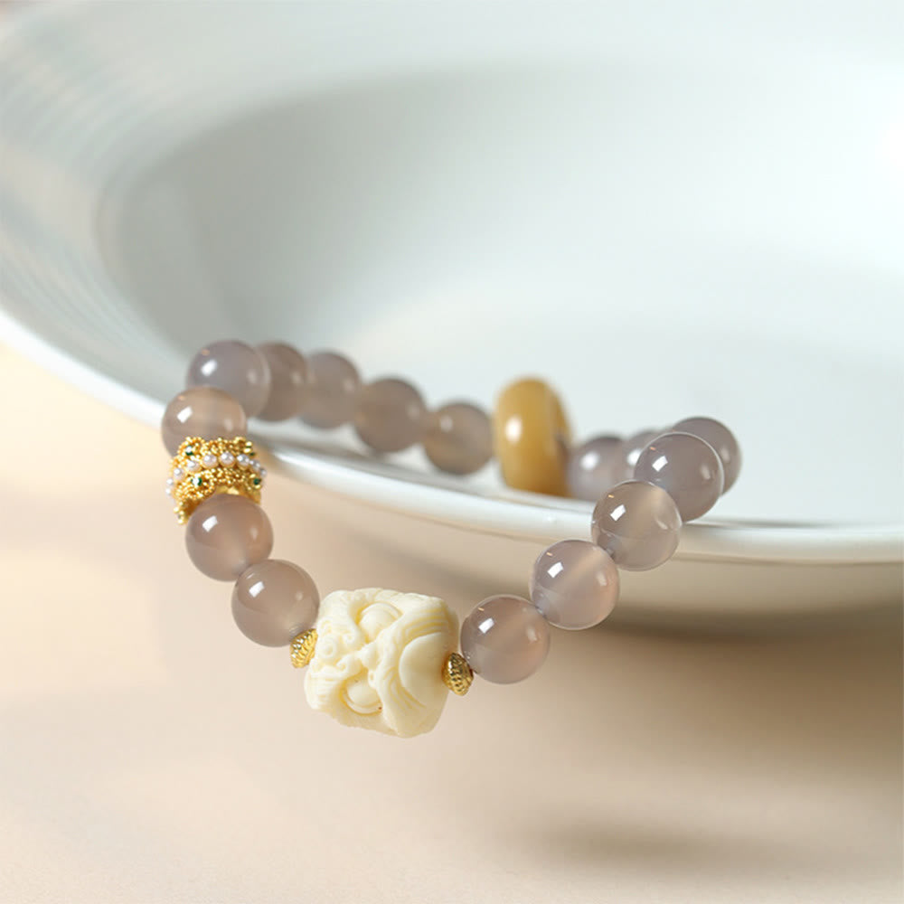 Ivory Fruit Amber Gray Agate Bracelet for Confidence