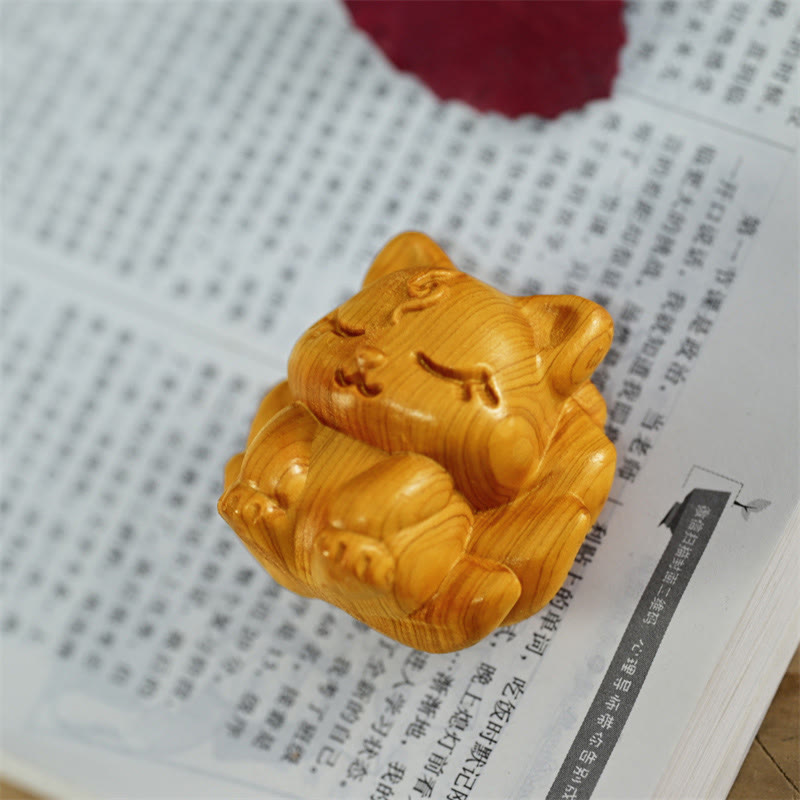 Mini Thuja Sutchuenensis Wood Nine-Tailed Fox Figurine for Spiritual Protection