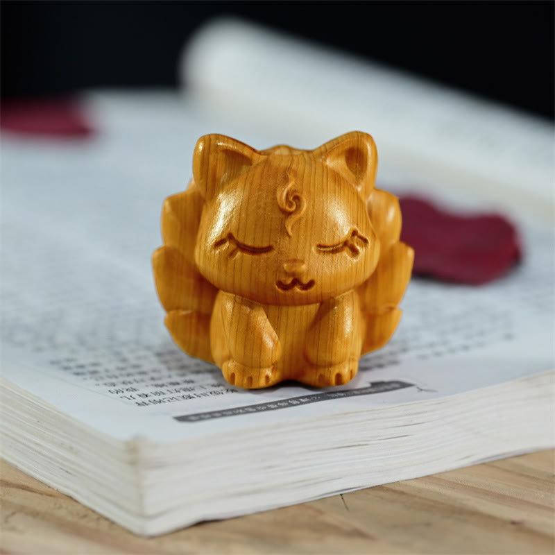 Mini Thuja Sutchuenensis Wood Nine-Tailed Fox Figurine for Spiritual Protection