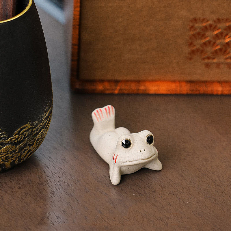 Mini Ceramic Praying Frog Figurine for Wealth and Prosperity