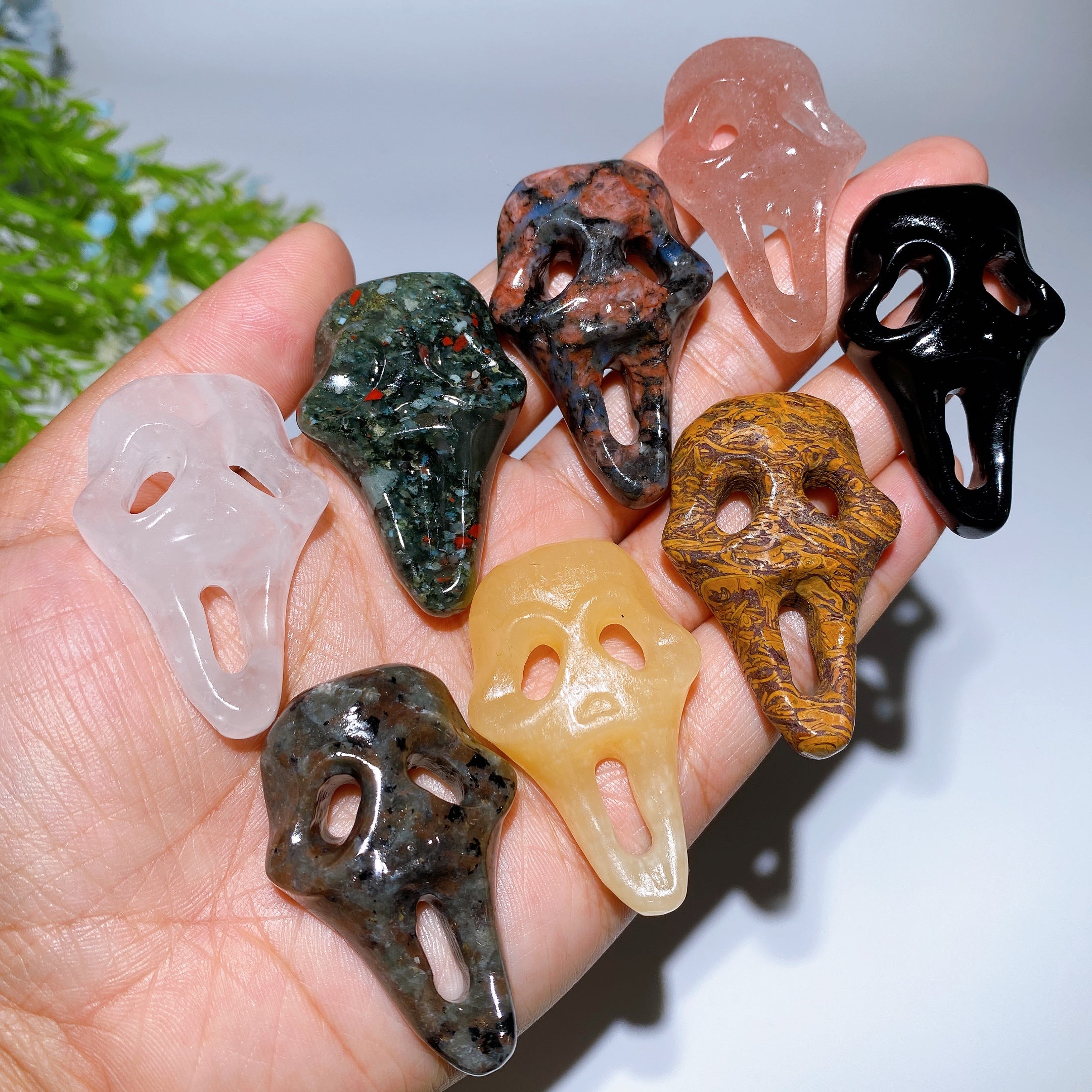 2.0 inch Crystal Ghost Face Skull Carving for Healing